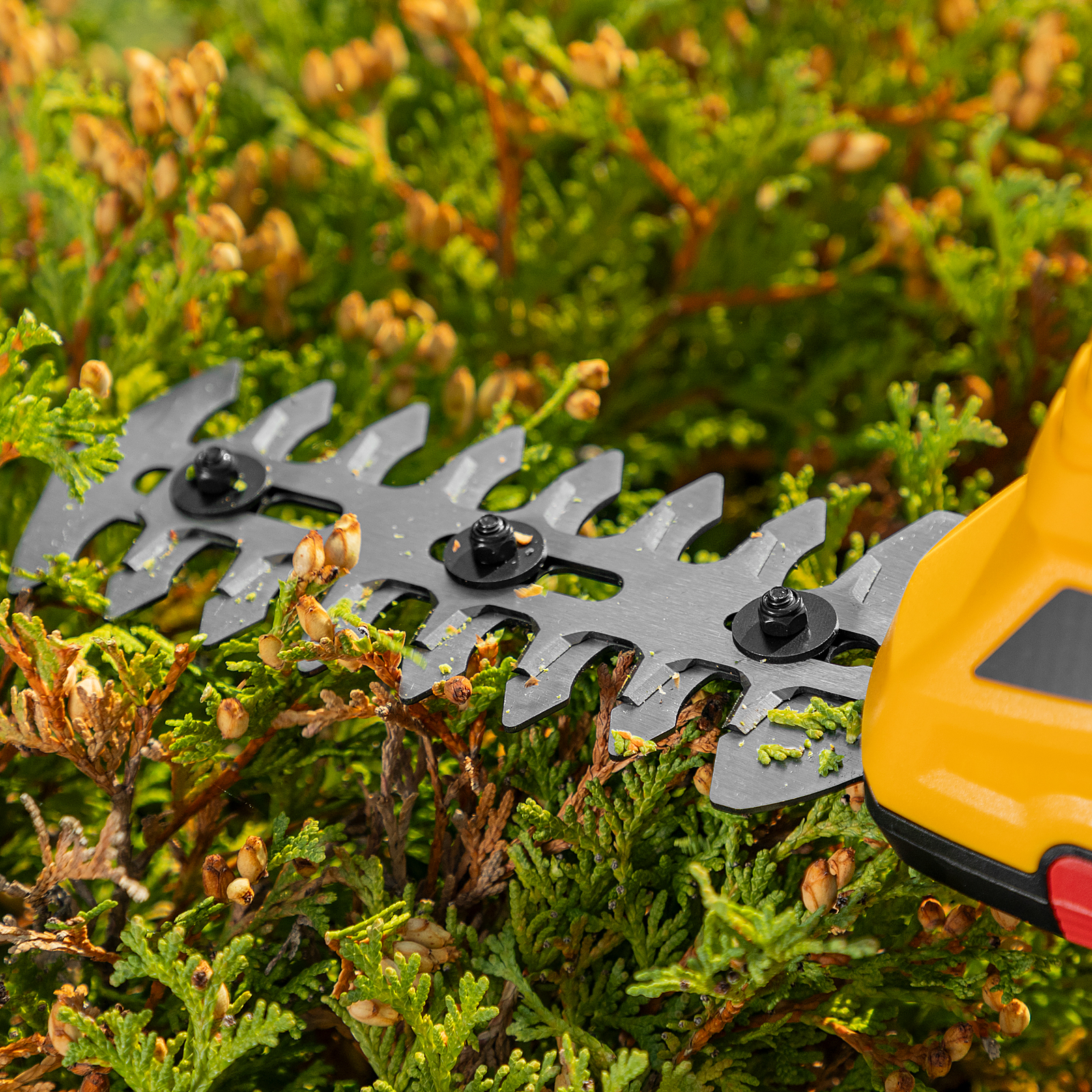 Ножницы-кусторез аккумуляторные G411 с акк. 3.6В Li-Ion 1.5 Ач Denzel