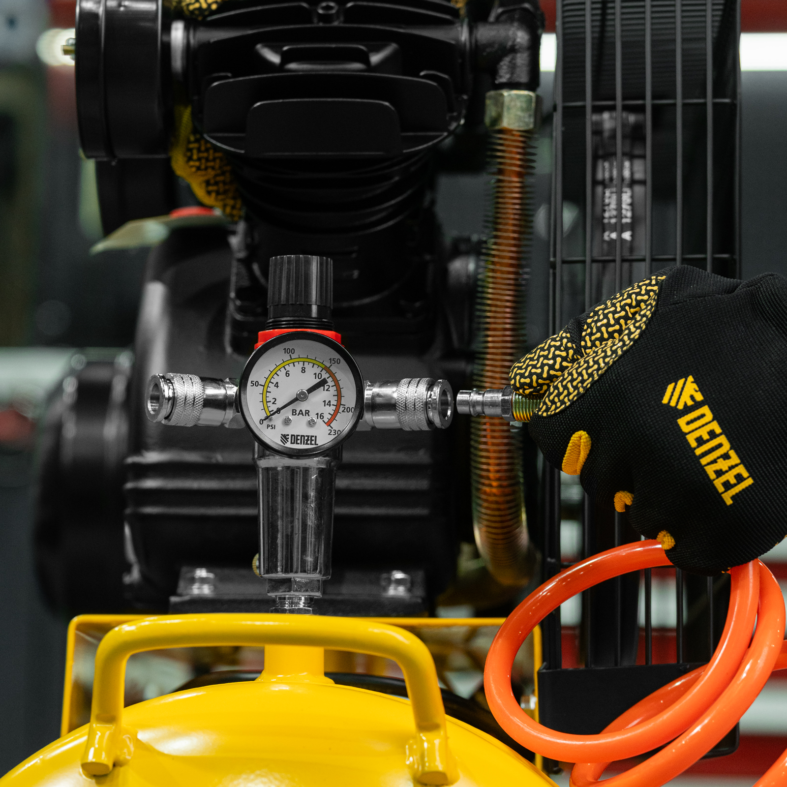 Компрессор воздушный BCV2300/100, ременный привод, 2.3 кВт, 100 литров, 440 л/мин Denzel