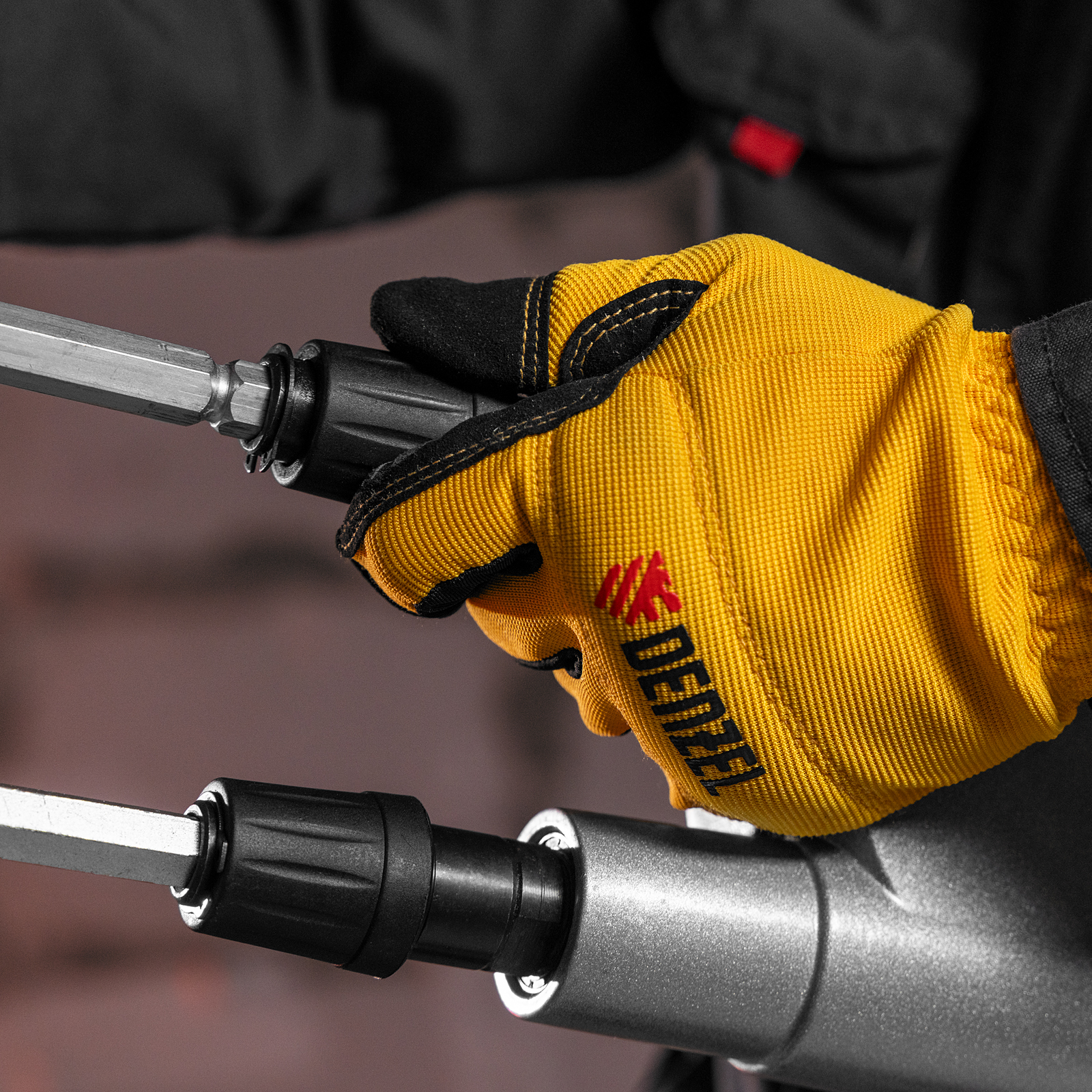 Миксер строительный EM-2-1600, 1600 Вт, 200-480/250-680 об/мин Denzel