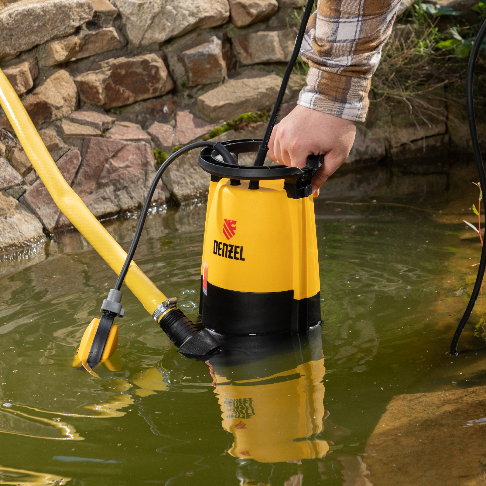 Дренажный насос для чистой и грязной воды DP-600S, 600 Вт, напор 7 м, 13000 л/ч Denzel