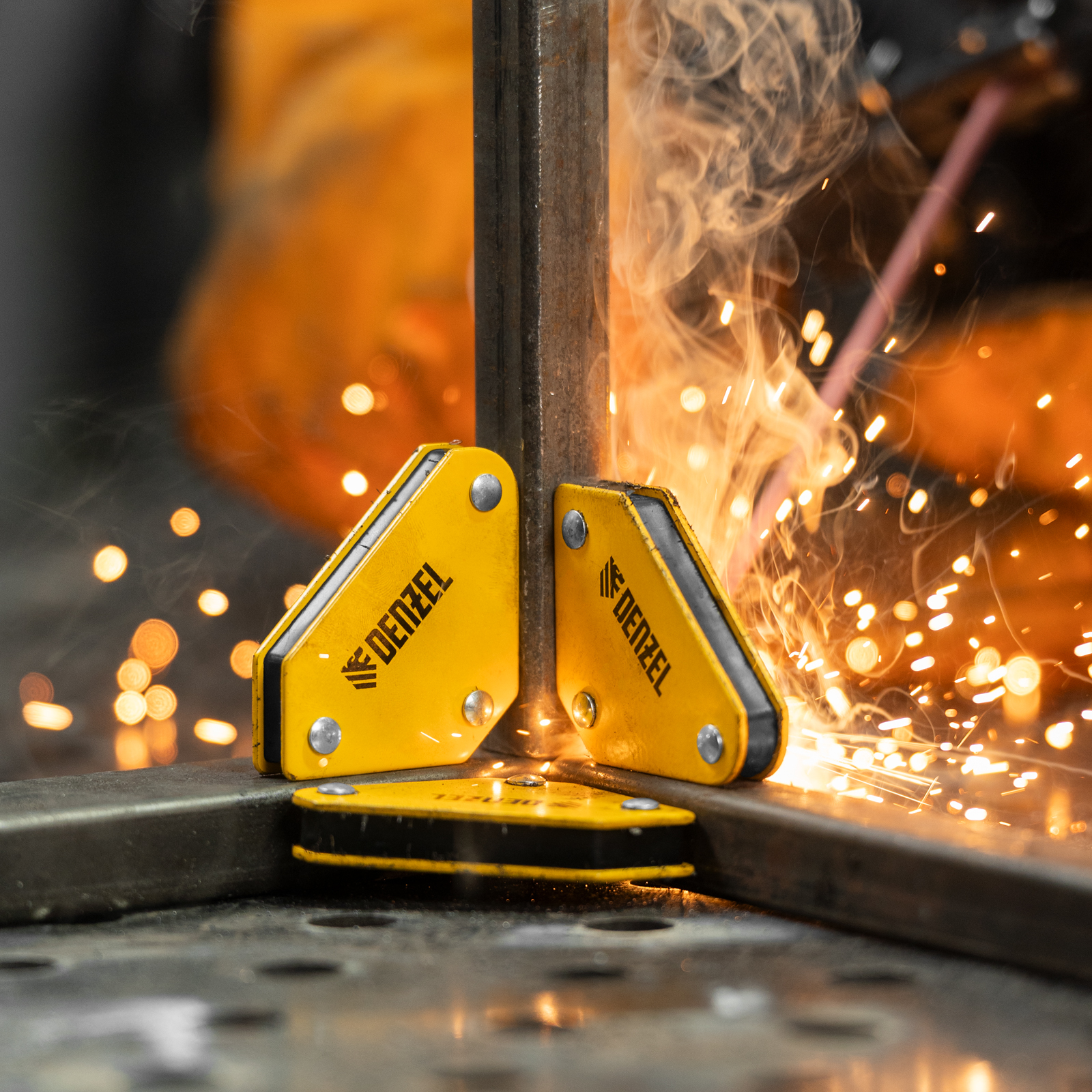 Набор из 4 магнитных фиксаторов для сварочных работ Denzel