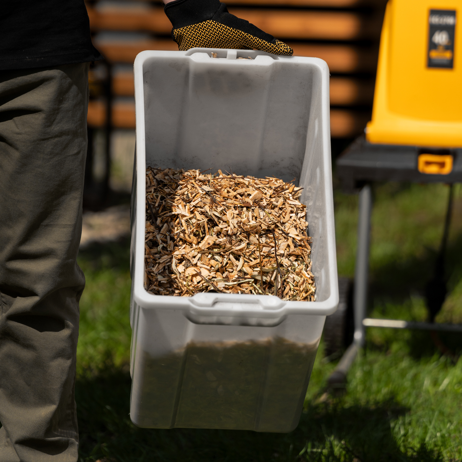 Измельчитель садовый электрический ECS-2700, 2700 Вт, 40 мм Denzel