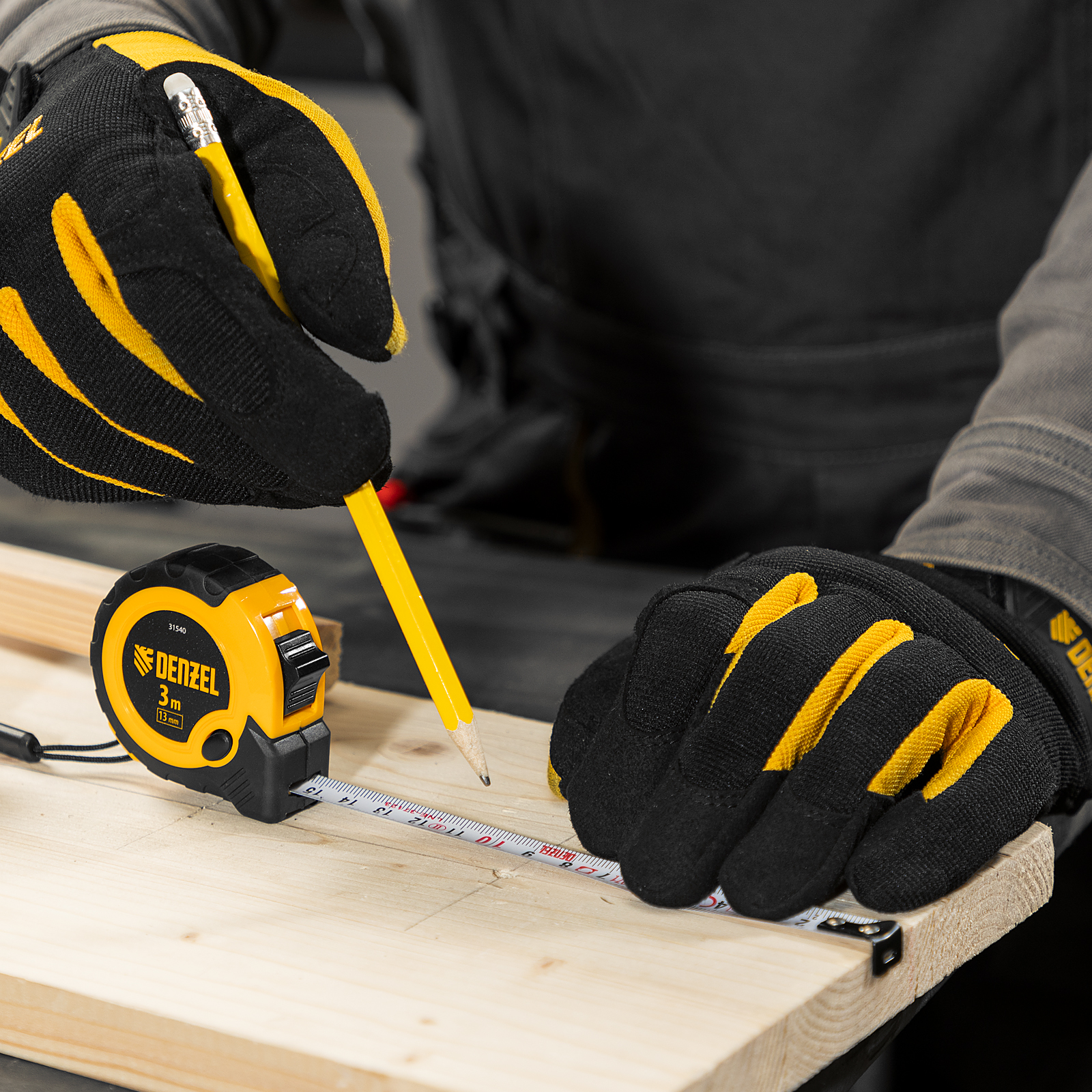 Рулетка 3м х 13мм, двухкомп. корпус, кнопка-пауза Denzel