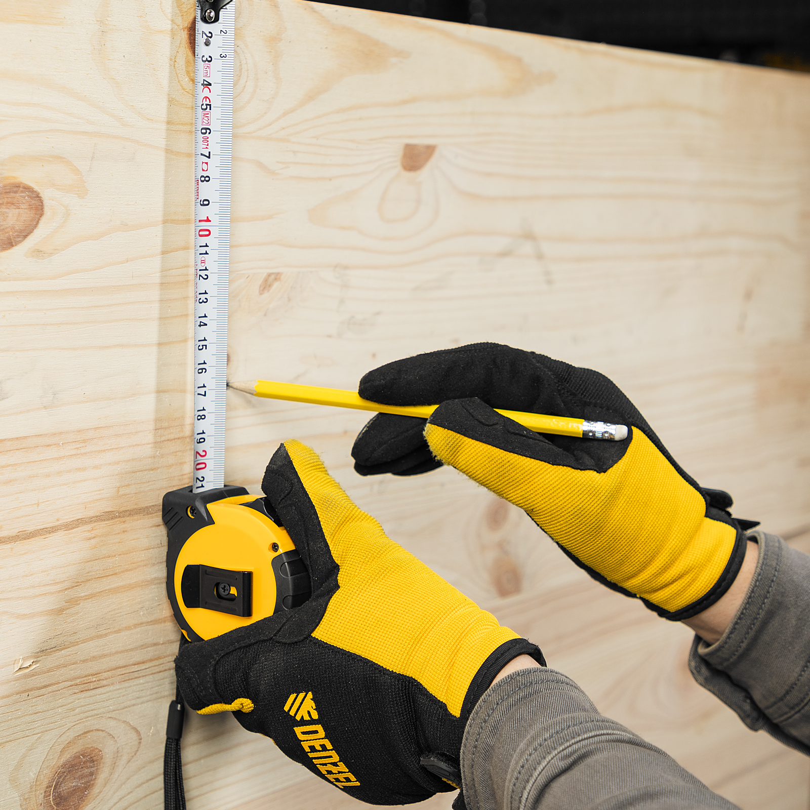 Рулетка 5м х 25мм, двухкомп. корпус, кнопка-пауза Denzel