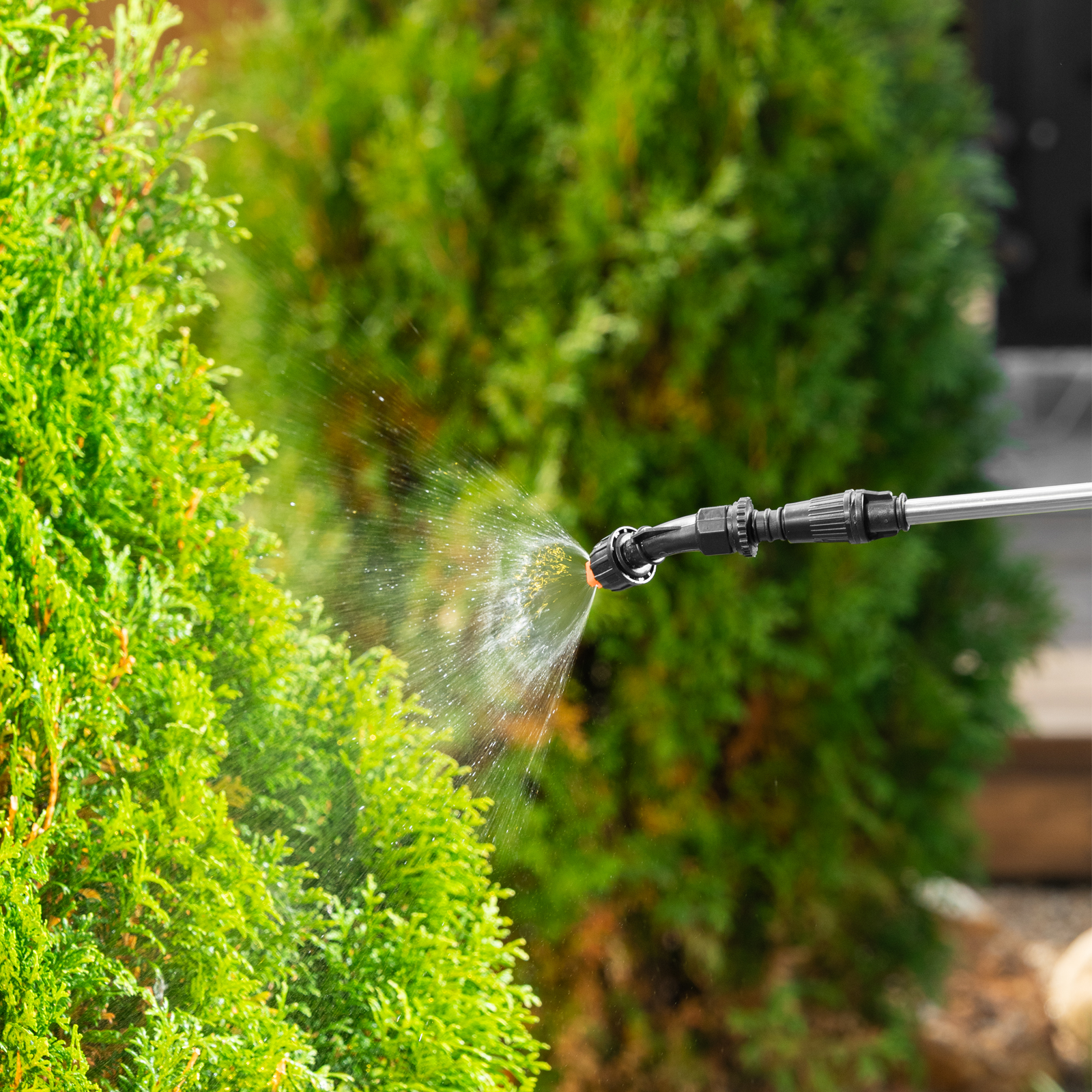 Опрыскиватель ранцевый аккумуляторный D-12LA, 12 л, 12 В, 8 Ач Denzel