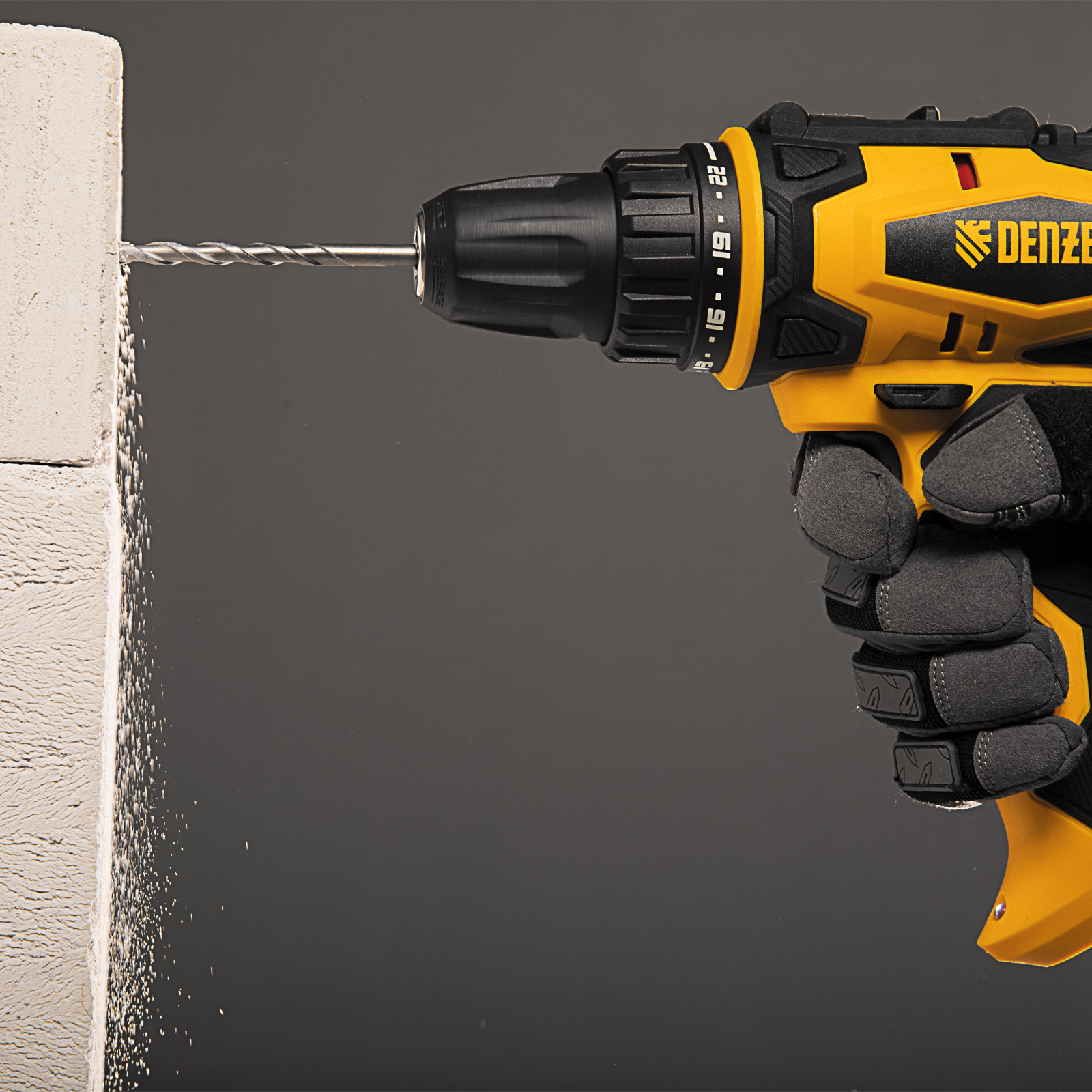 Дрель-шуруповерт сетевая SD-300-10 Denzel