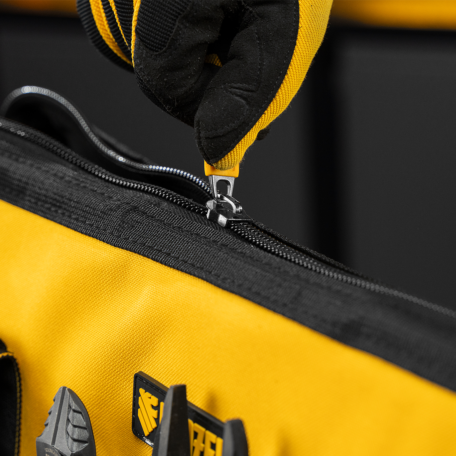 Сумка для инструмента, 500х245х300 мм, 20 карман.,съемный органайз. 10 карман.,наплеч. рем. Denzel