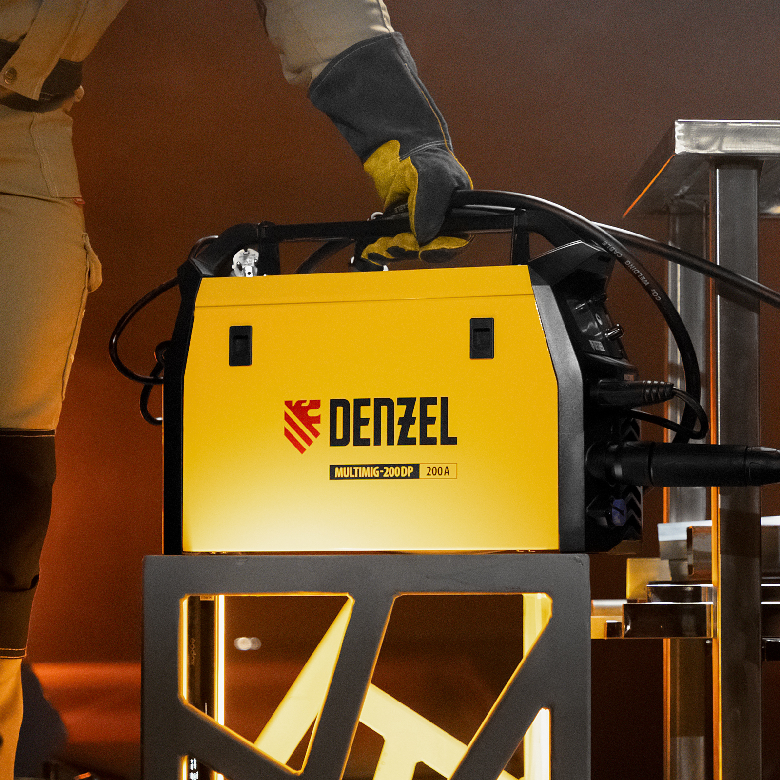 Аппарат инвертор. полуавтомат. сварки MultiMIG-200DP Synergy Double Pulse, 200 А, ПВ 80% Denzel