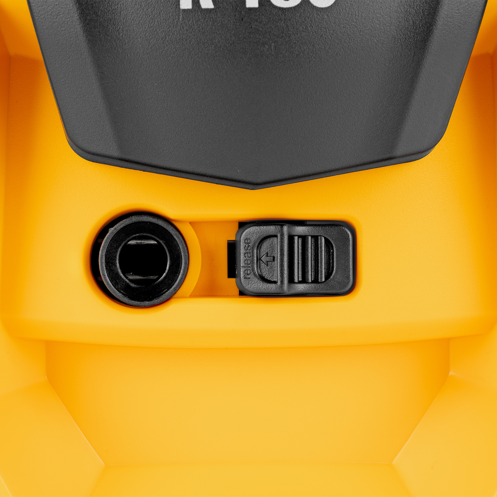 Моечная машина высокого давления R-180, 2200 Вт, 180 бар, 380 л/ч, колесная Denzel