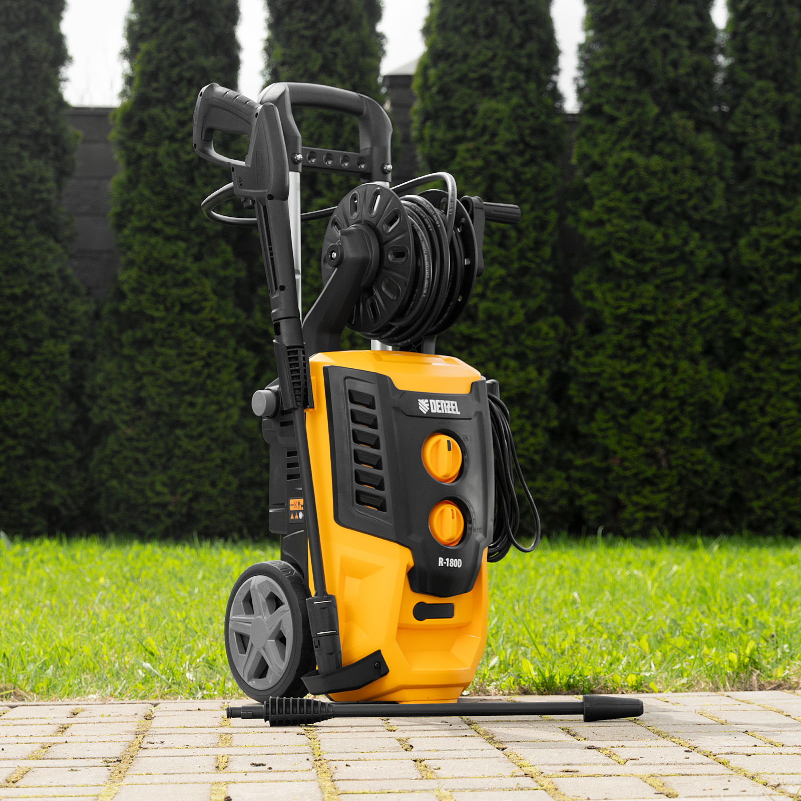 Моечная машина высокого давления R-180D, 2200 Вт, 180 бар, 380 л/ч, с барабаном Denzel