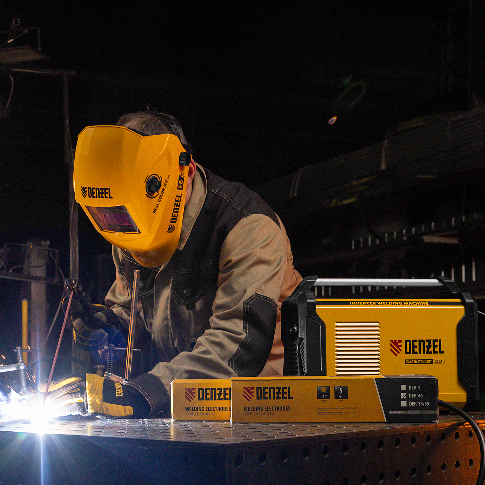 Аппарат инвертор. дуговой сварки DM-220 Standart, 220 А, ПВ 60% Denzel