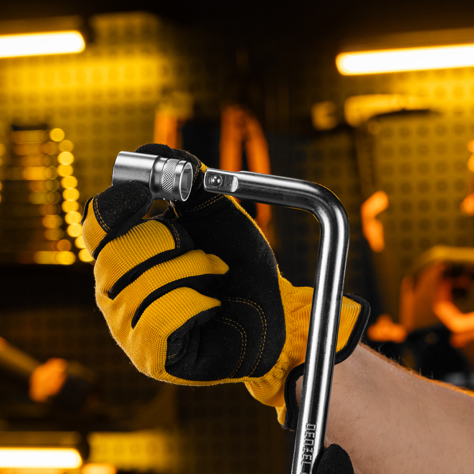 Вороток Г-образный, 300*75 мм, квадрат 1/2", CrV, матовый хром Denzel