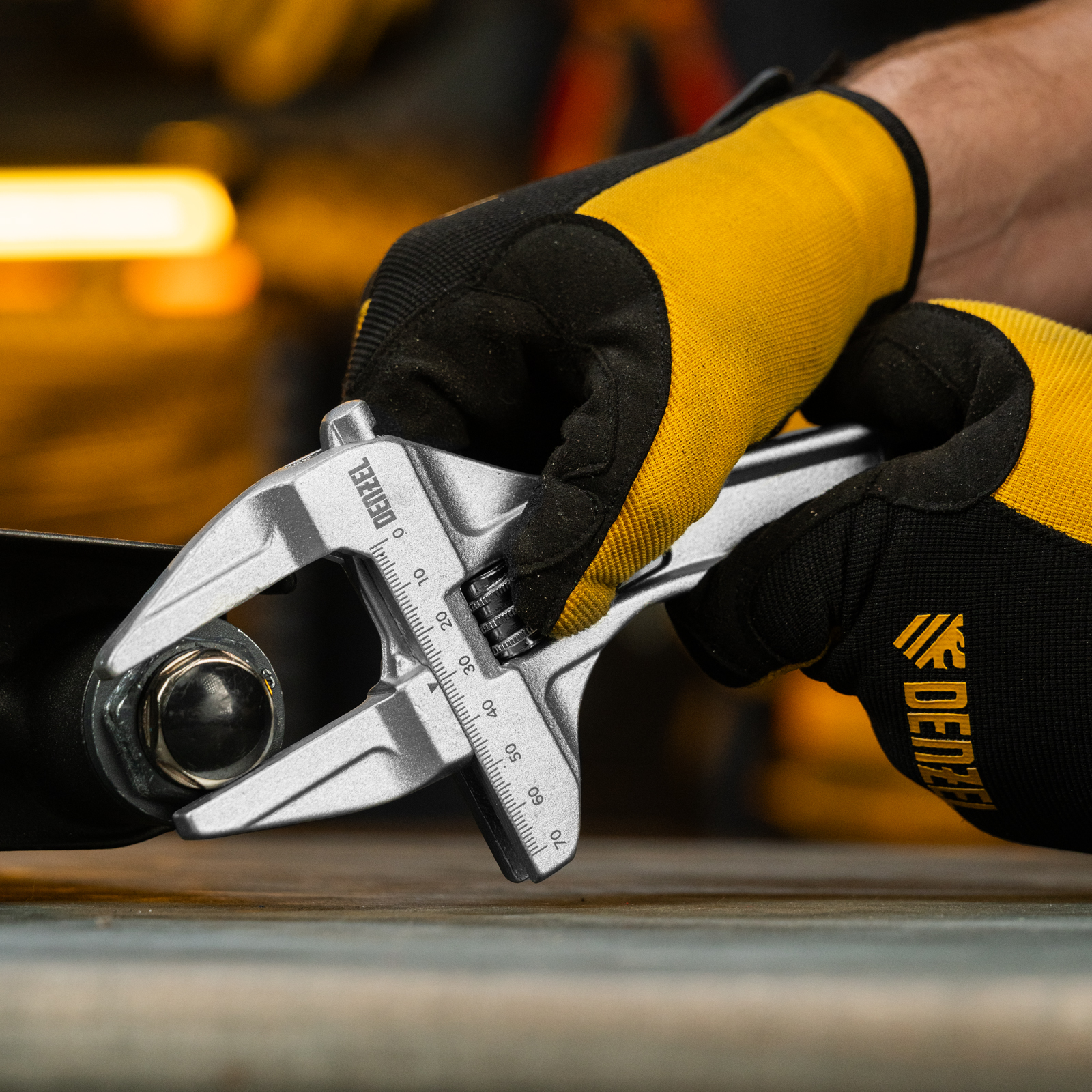 Ключ разводной 205 мм, алюминиевый Denzel