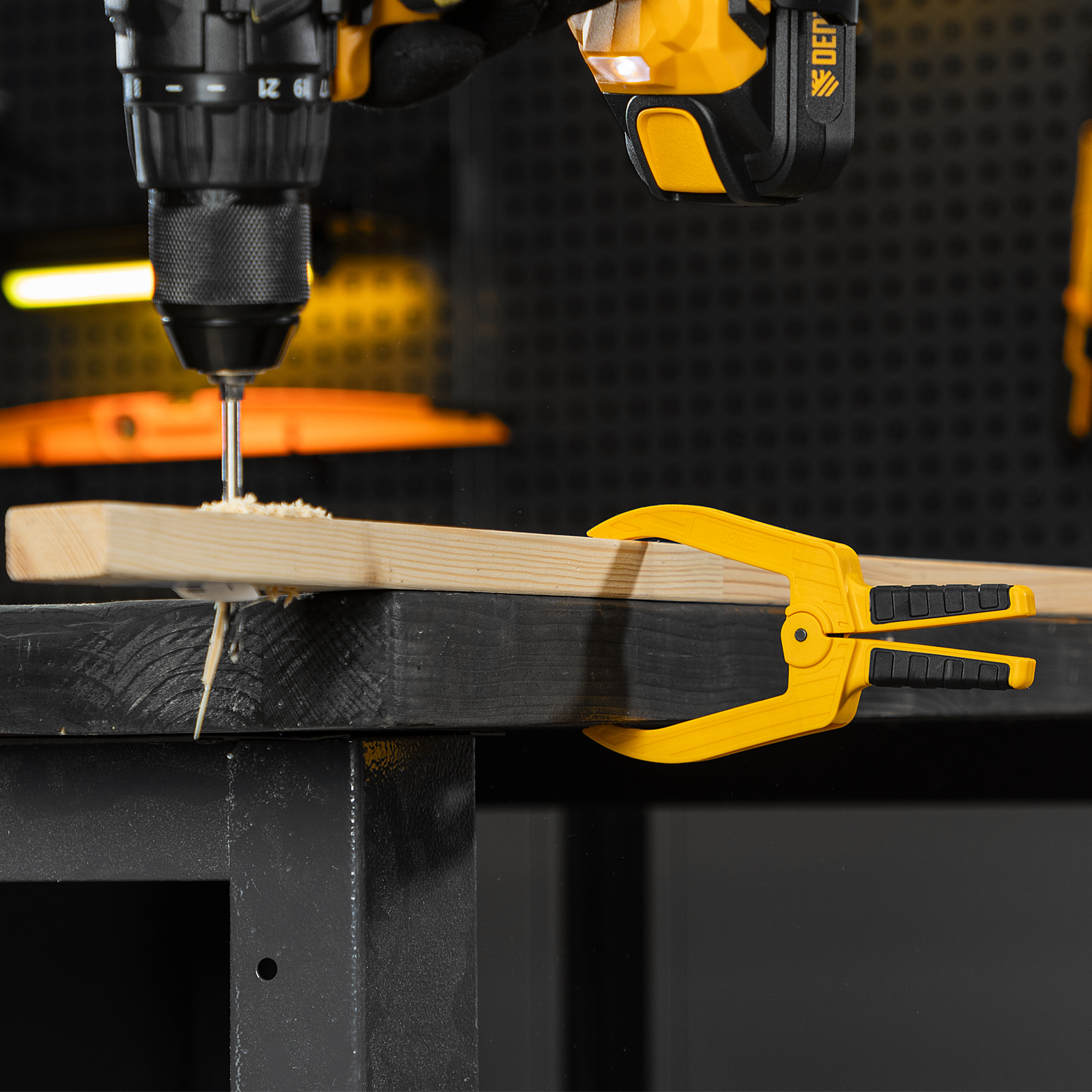 Струбцина клещеобразная, удлиненная 50 х 80 мм двухкомпонентные рукоятки Denzel