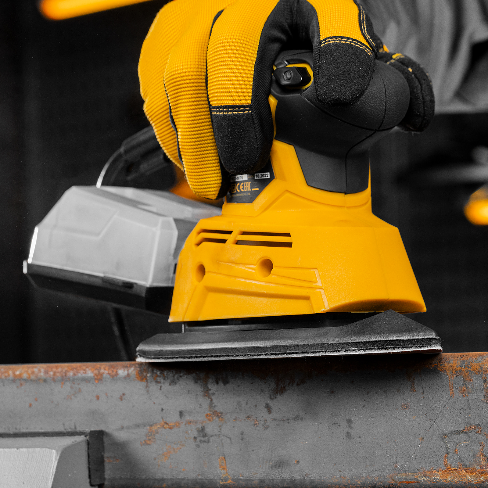 Треугольник абразивный на ворc. подложке под "липучку", перф., P 240, 150х150х100 мм, 5 шт. Denzel