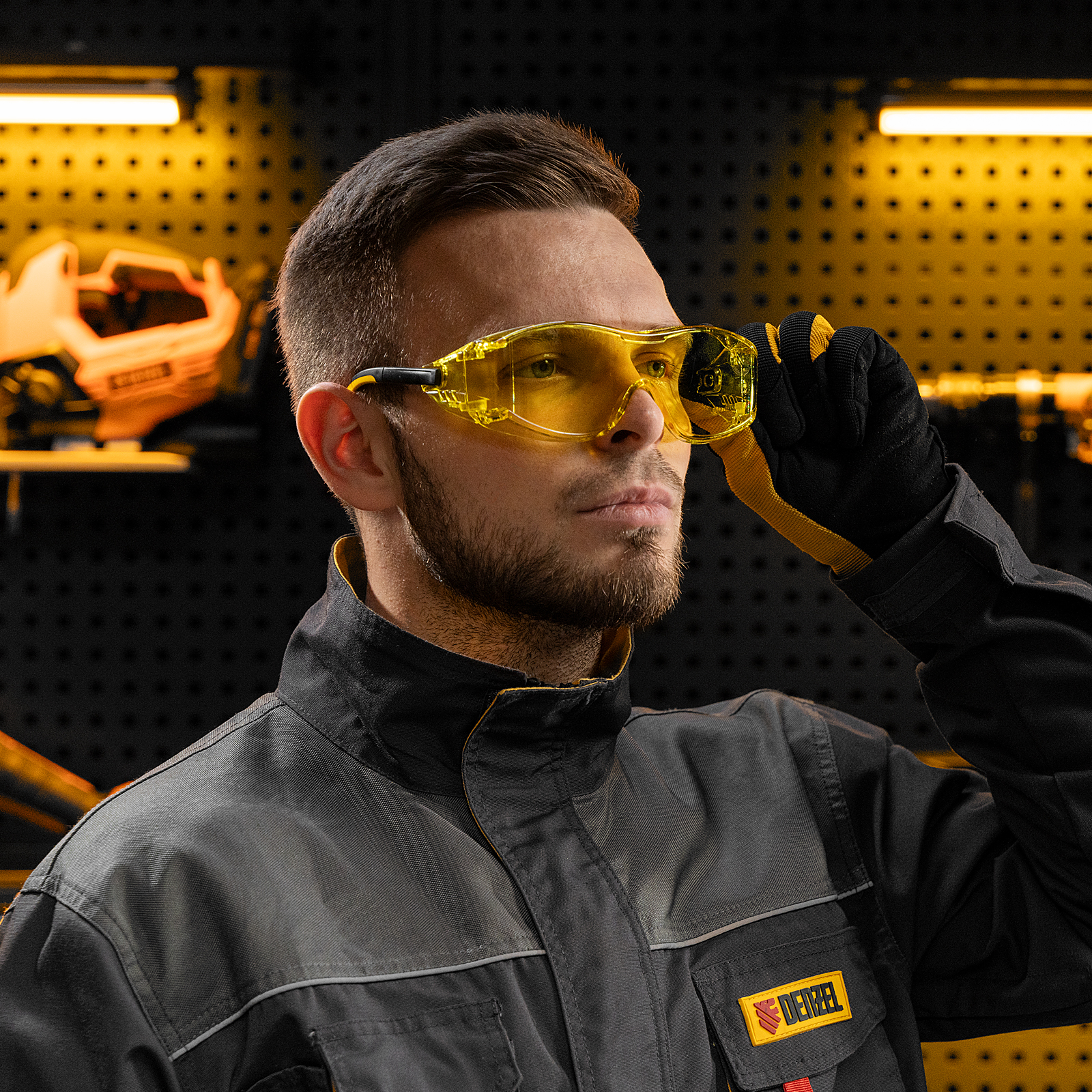 Очки защитные открытые, поликарбонатные, увеличенная желтая линза, регулируемые дужки Denzel