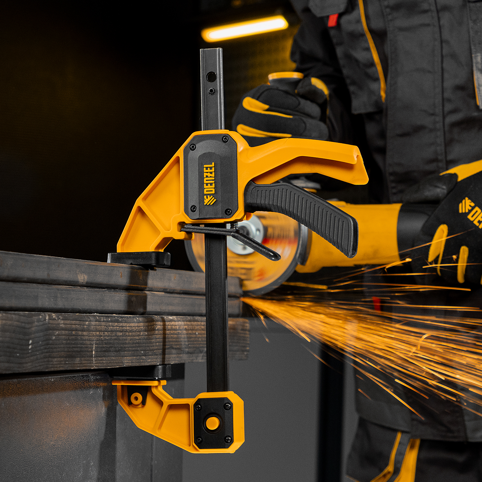 Струбцина F-образная, быстрозажимная, 150 х 80 мм, усиленный нейлоновый корпус Denzel