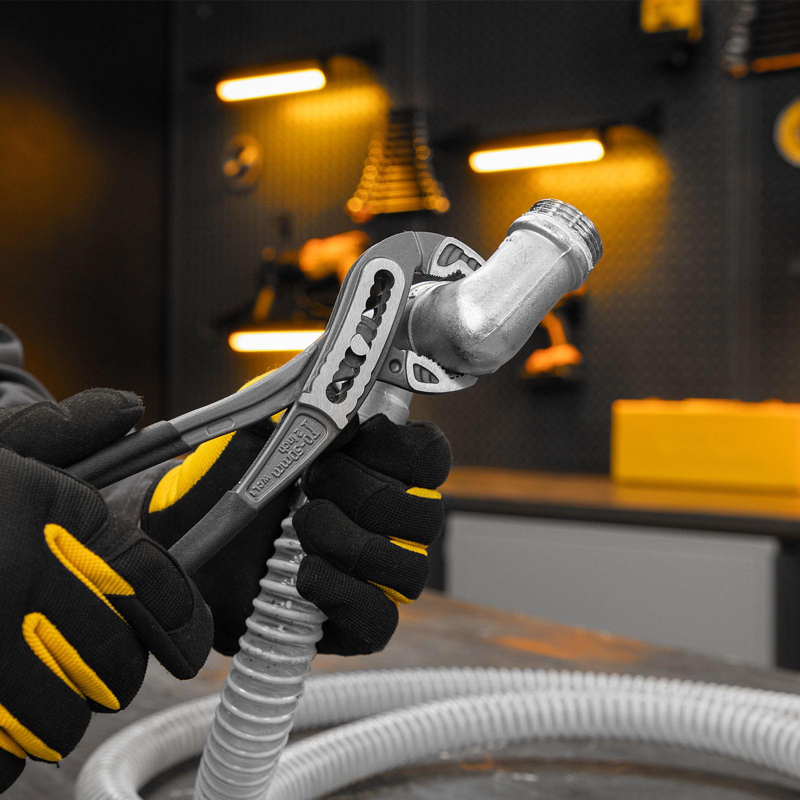 Клещи переставные, обливные рукоятки, 240 мм Denzel