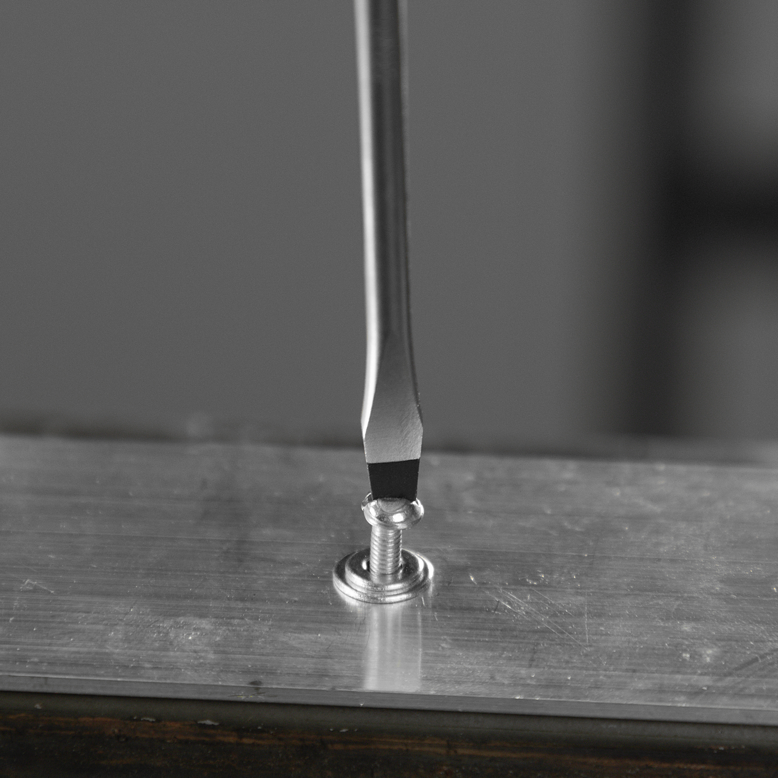 Отвертка, SL4х100 мм, S2, 3к рукоятка Denzel