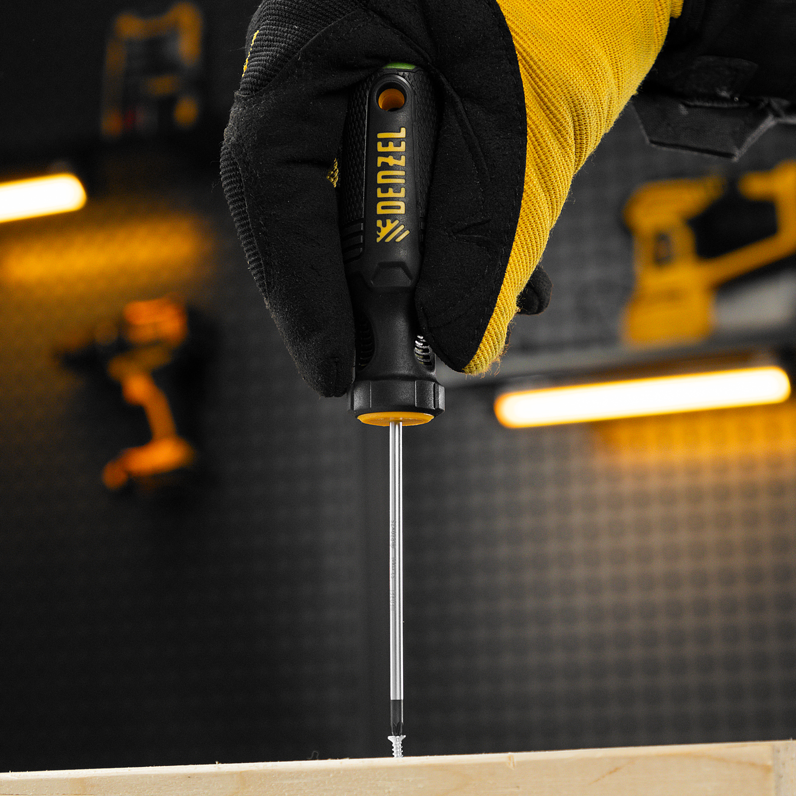 Отвертка, PZ0x75 мм, S2, 3к рукоятка Denzel