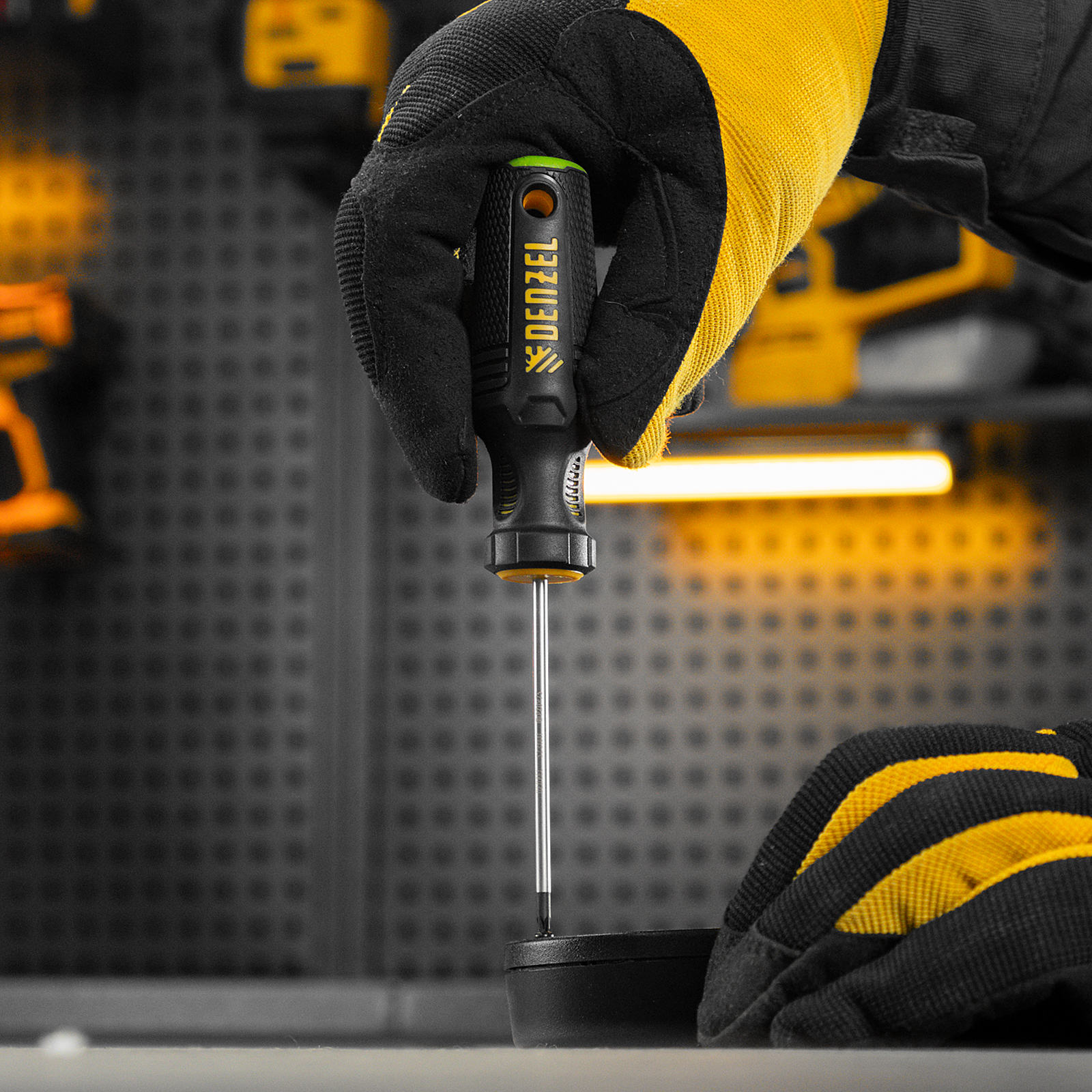 Отвертка, PZ0x75 мм, S2, 3к рукоятка Denzel