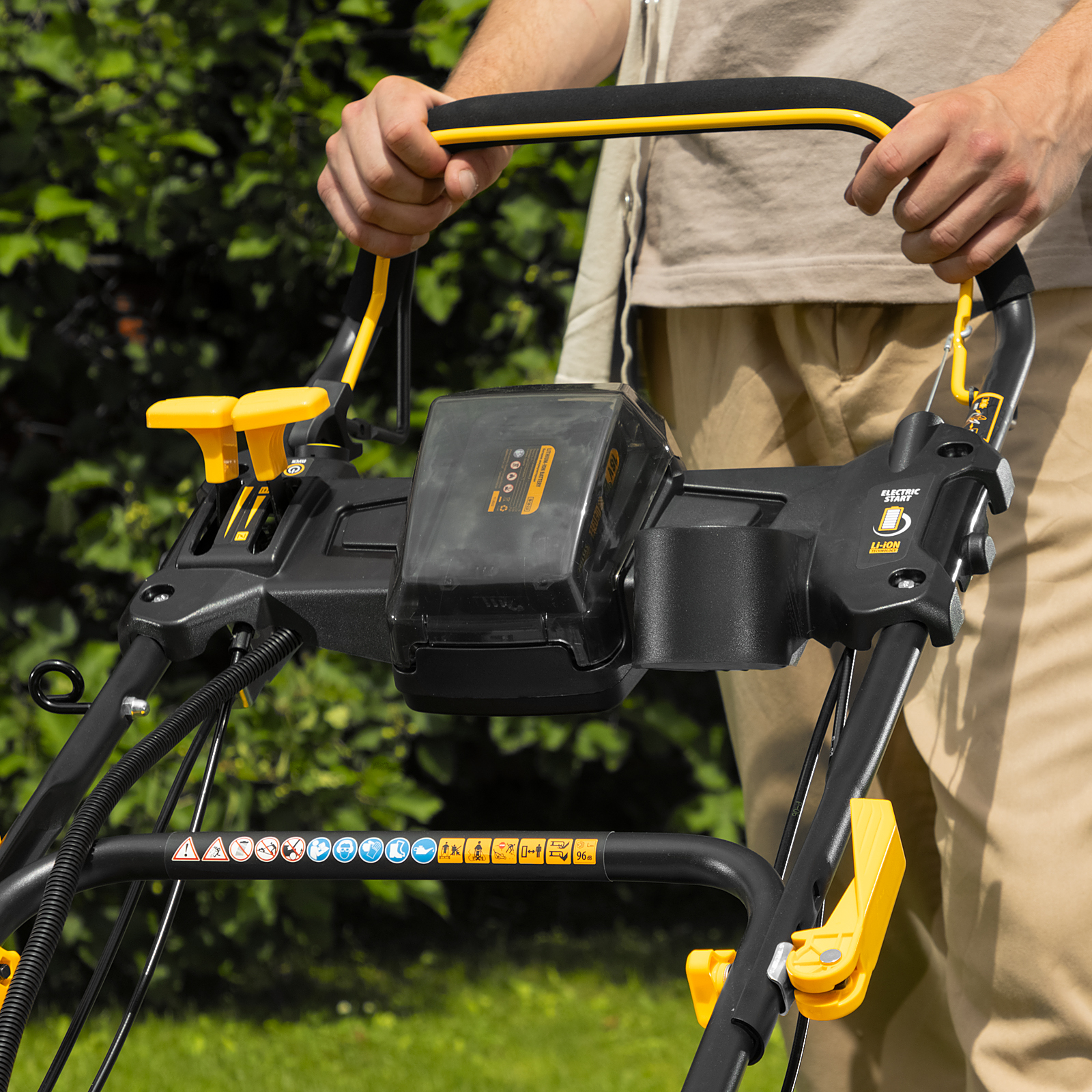 Газонокосилка бензиновая GLD-460SP-VE, 146 см3, шир. 46см, привод, вариатор, эл.старт, 60 л Denzel