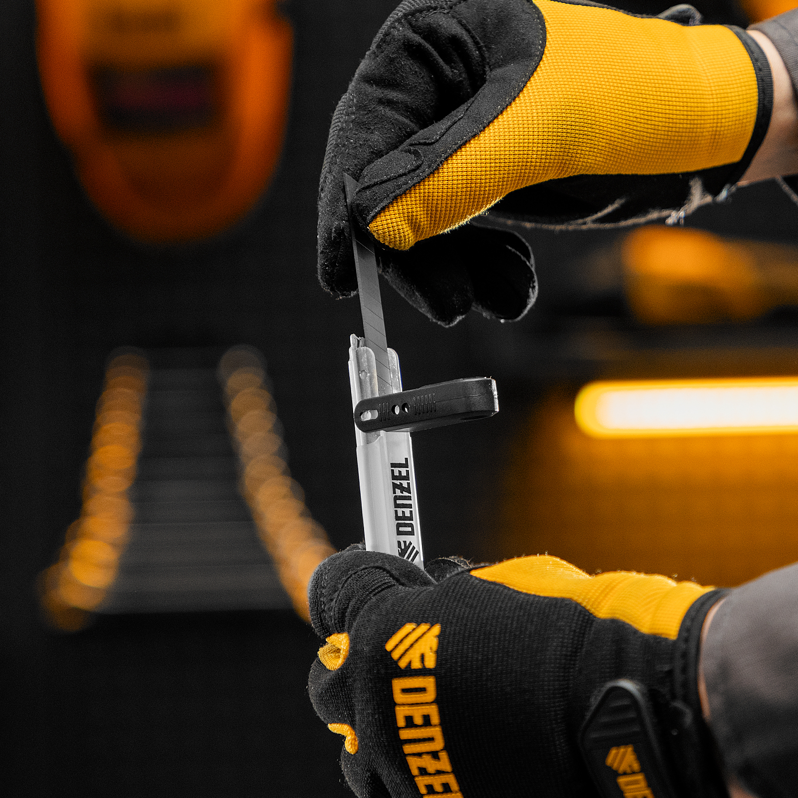 Лезвия, 9 мм, сталь SK5 - 0,4 мм, 10 штук Denzel