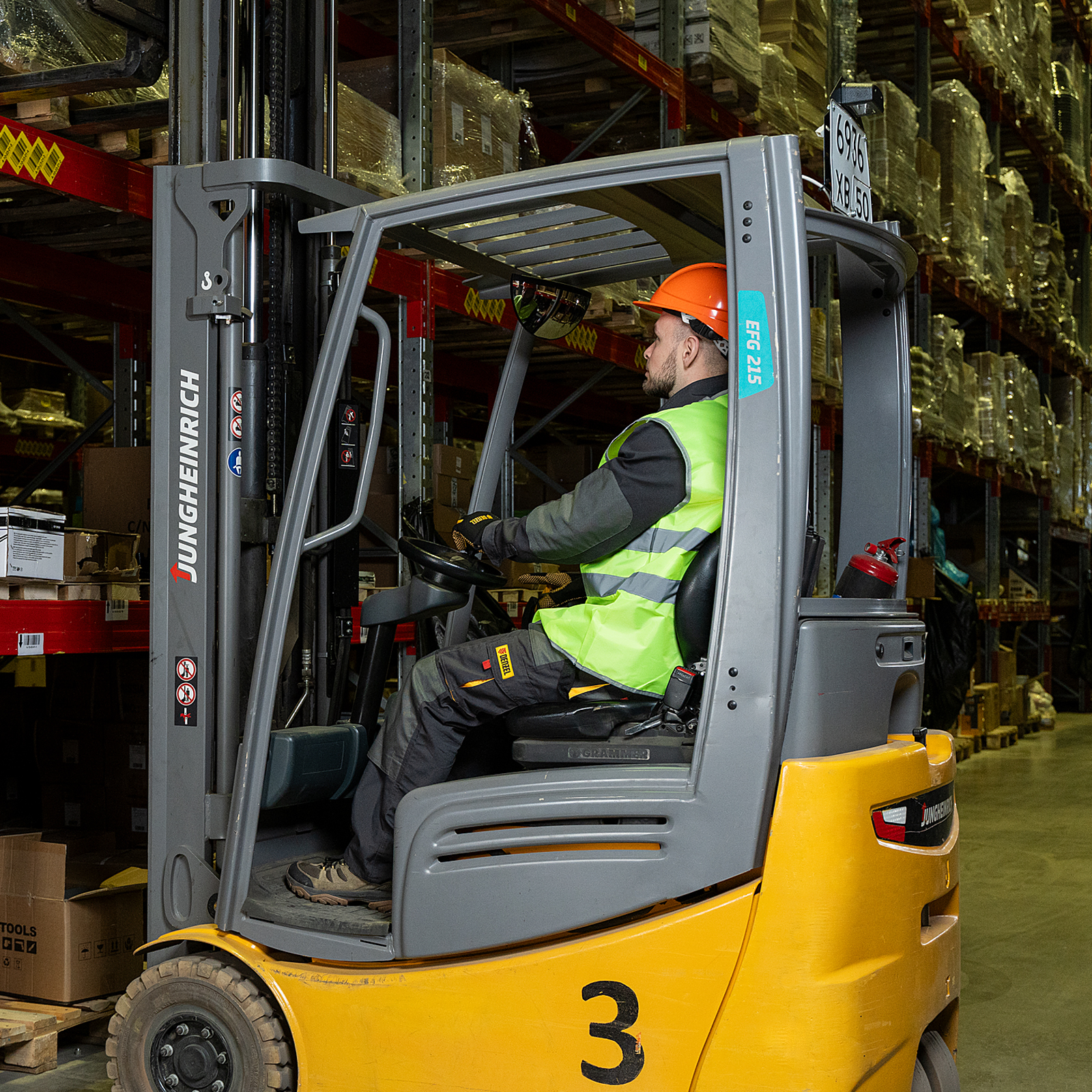 Каска защитная ударопрочная, ABS/PC, плавная регулировка, модель «Форвард» (К-05)оранж. Denzel