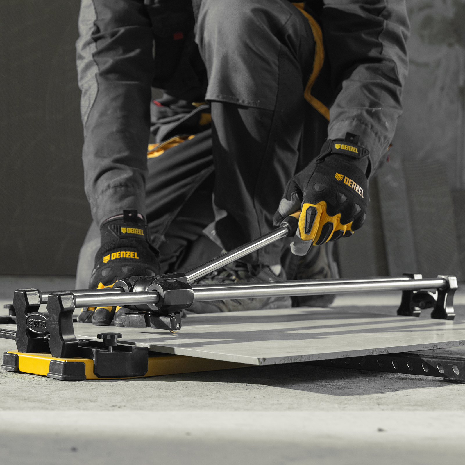 Плиткорез 600х14мм, цельнометал. напр., каретка на подш., стальная станина, рукоятка-пенал Denzel