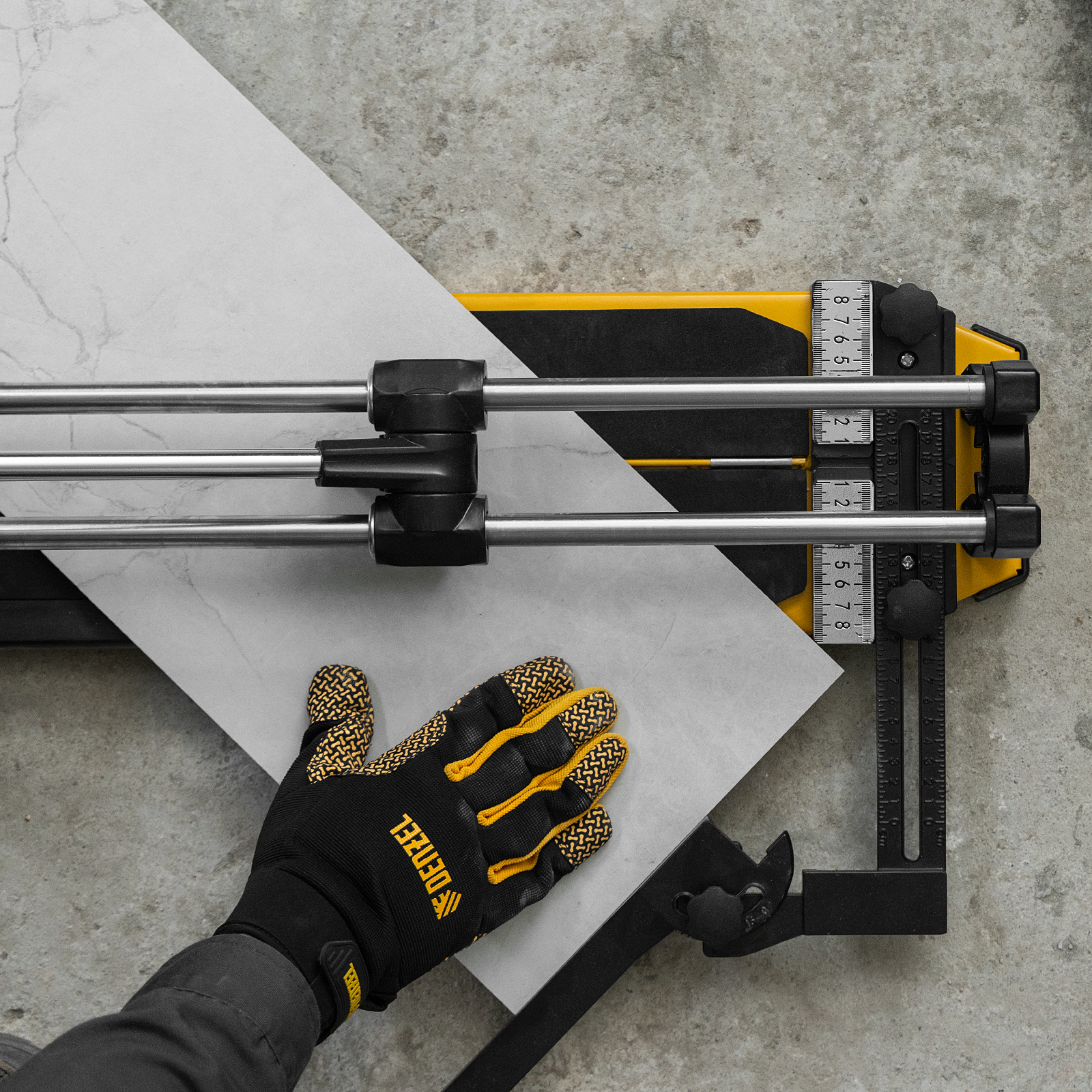 Плиткорез 600х14мм, цельнометал. напр., каретка на подш., стальная станина, рукоятка-пенал Denzel