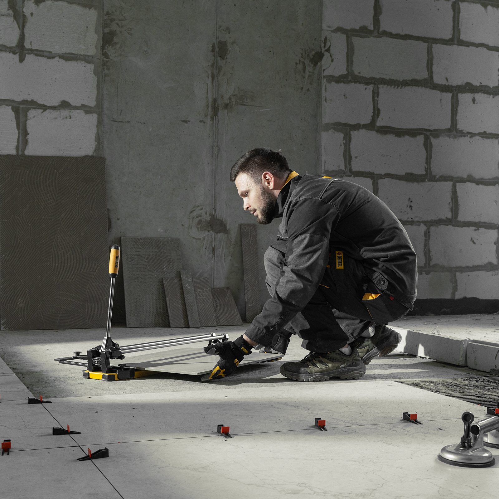 Плиткорез 600х14мм, цельнометал. напр., каретка на подш., стальная станина, рукоятка-пенал Denzel