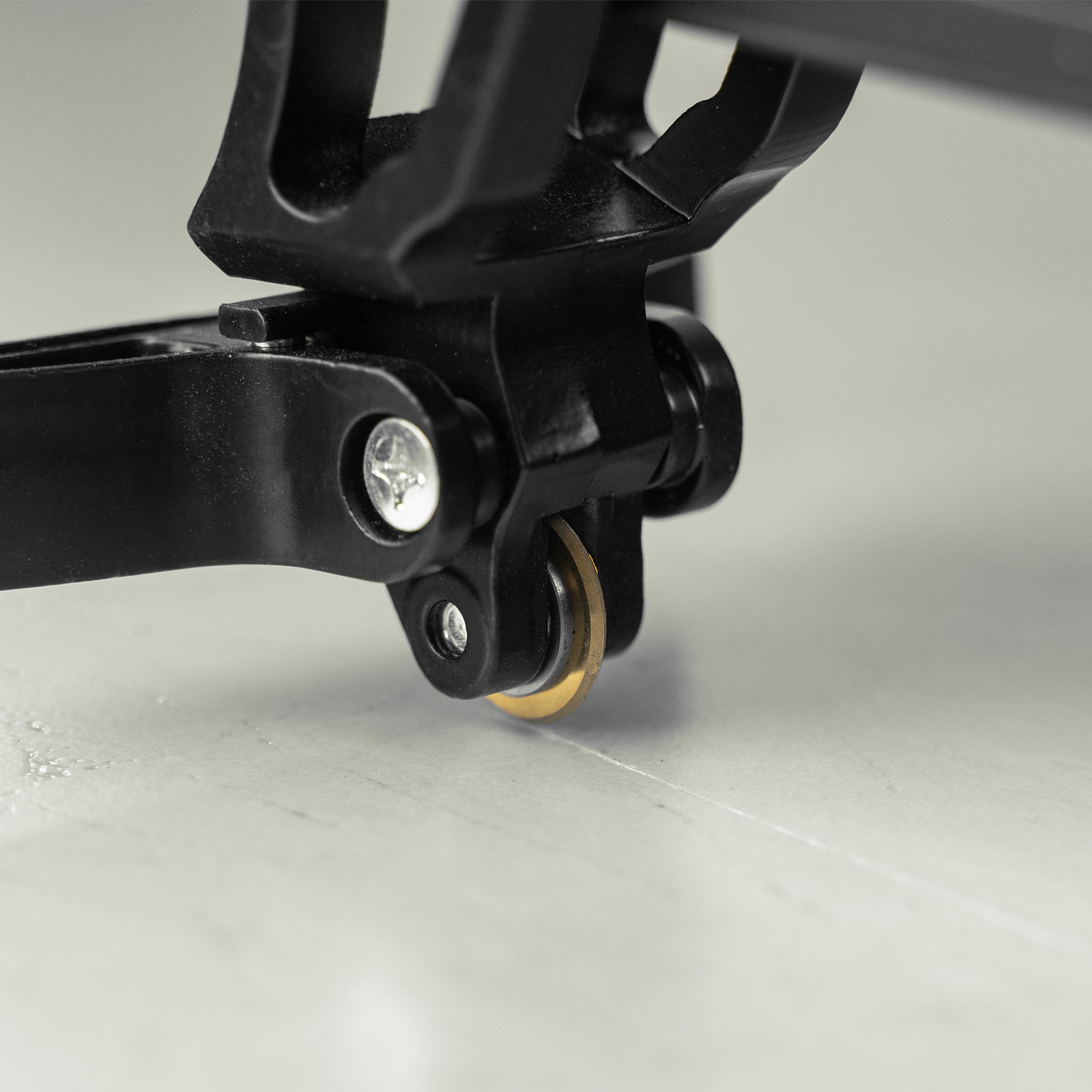 Плиткорез рельсовый 600х16мм, каретка на подш., стальная станина, усил. рукоятка-пенал Denzel