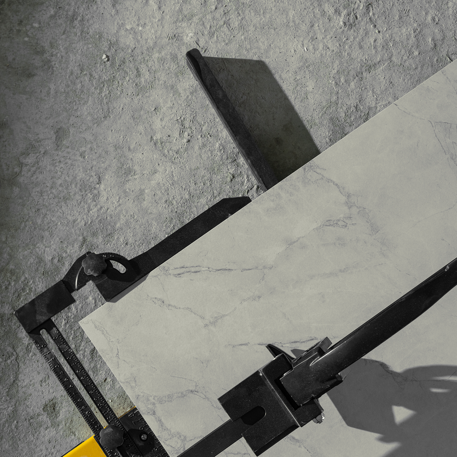 Плиткорез рельсовый 1000х16мм, каретка на подш., стальная станина, усил. рукоятка-пенал Denzel