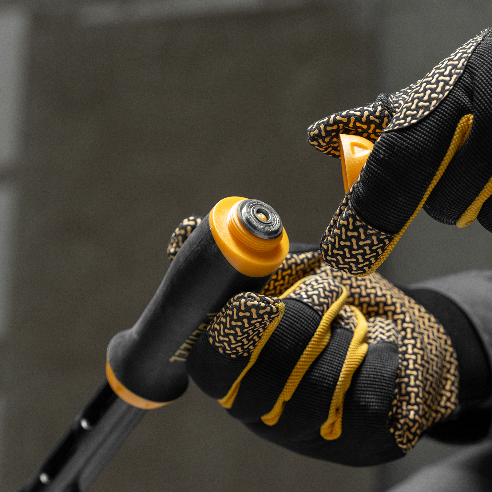 Плиткорез рельсовый 1200х16мм, каретка на подш., стальная станина, усил. рукоятка-пенал Denzel