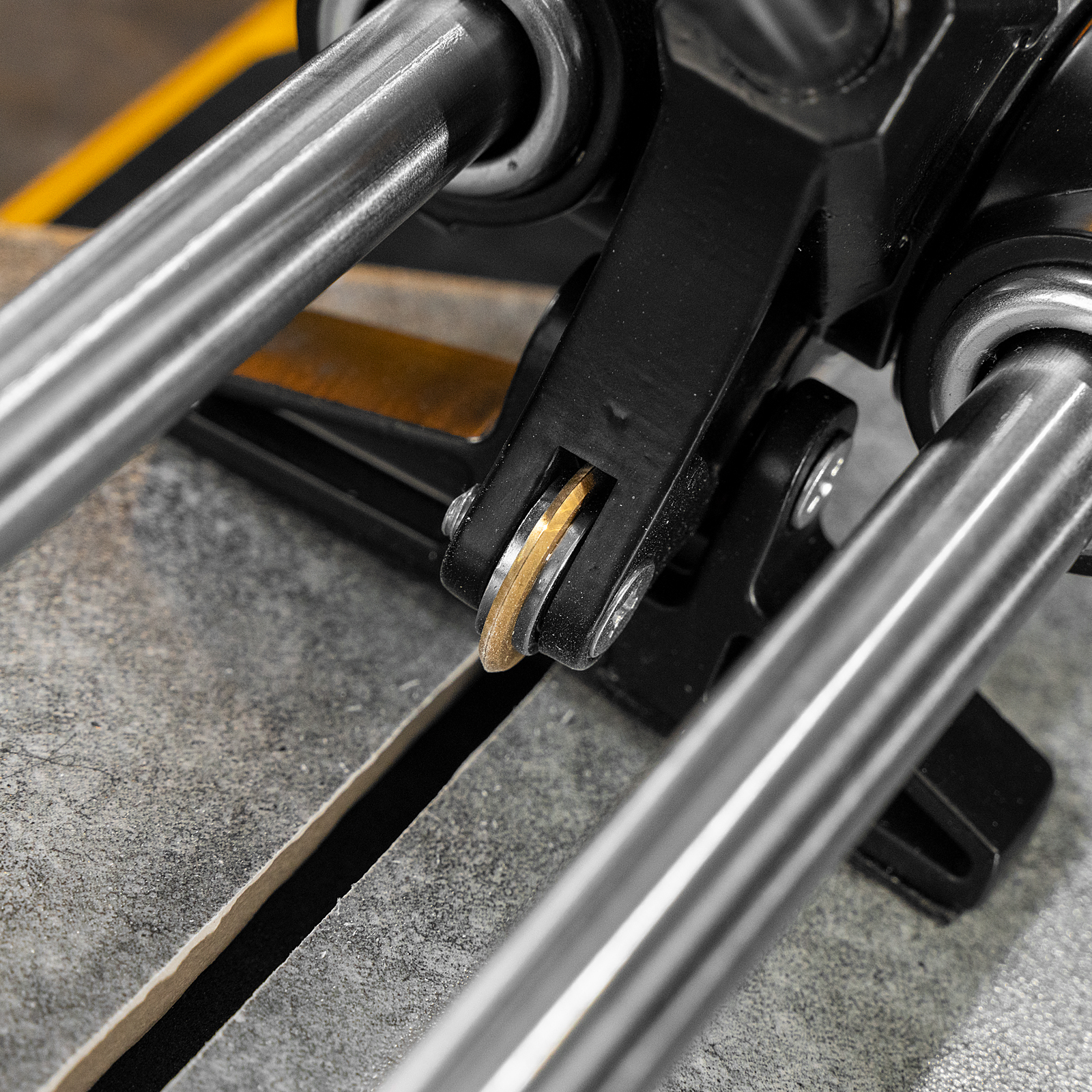 Ролик режущий с подшипником для плиткореза, 22х6х6мм, TiN Denzel