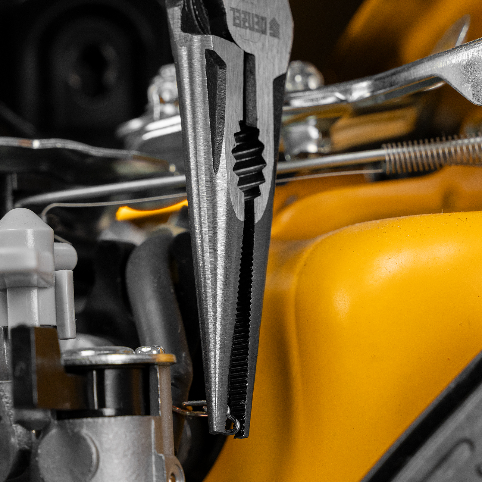 Набор инструментов, 1/2", 1/4", 3/8", CrV, S2, пластиковый кейс, 144 предмета Denzel