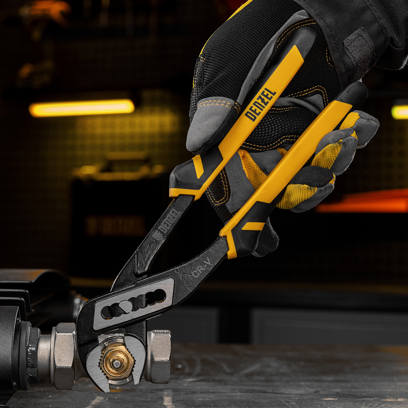 Набор инструментов, 1/2", 1/4", 3/8", CrV, S2, пластиковый кейс, 144 предмета Denzel