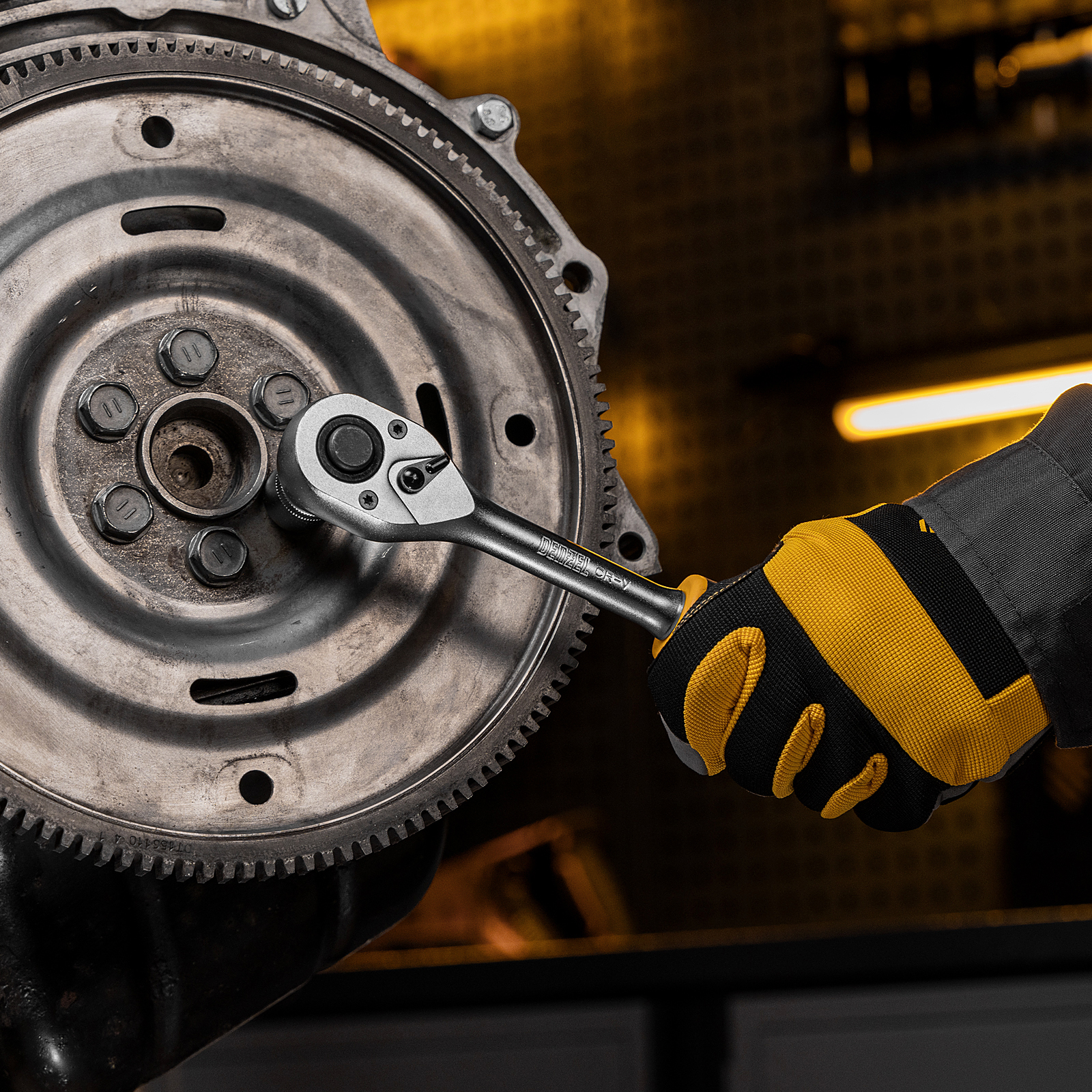 Набор инструментов, 1/2", 1/4", CrV, S2, пластиковый кейс, 82 предмета Denzel