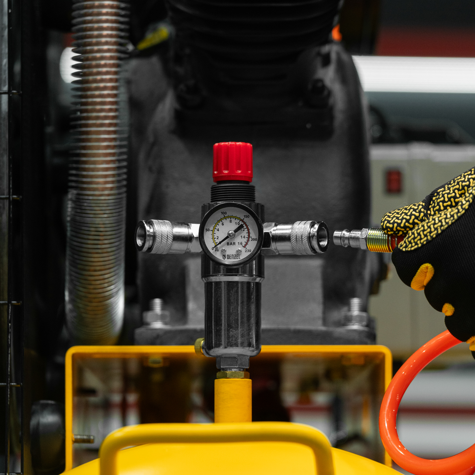 Компрессор воздушный рем. привод BCV 4000-T/100, 4,0 кВт, 100 литров, 690 л/мин Denzel