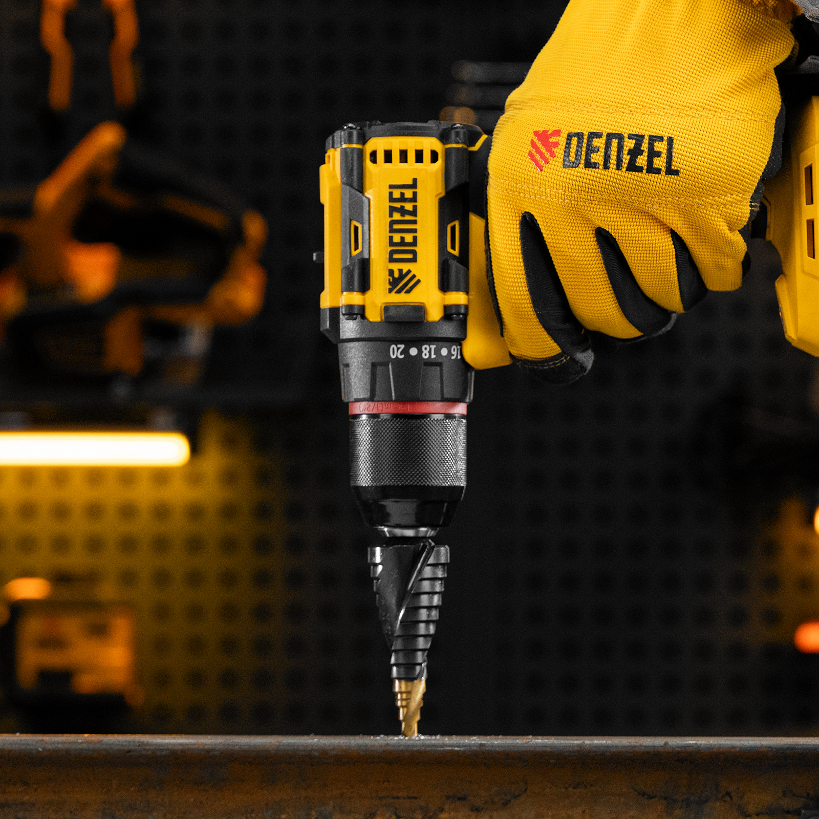 Сверло ступенчатое, 6-8-10-12-14-16-18-20-22-24-26-28-30мм, Р6М5, 6-гр. хвостовик Denzel