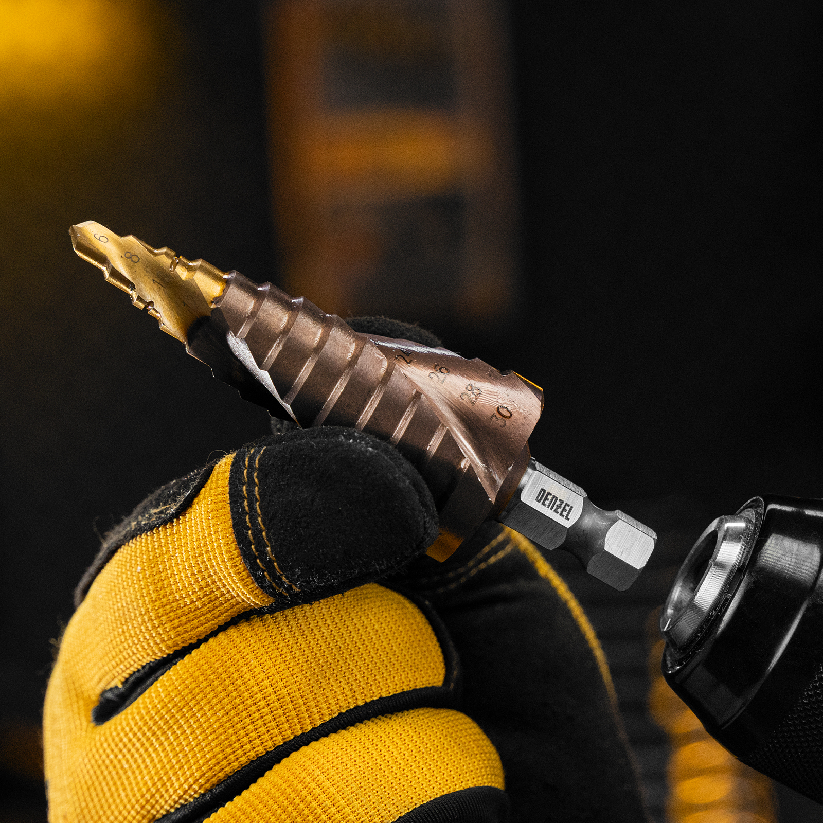 Сверло ступенчатое, 6-8-10-12-14-16-18-20-22-24-26-28-30мм, Р6М5К5, 6-гр. хвостовик Denzel