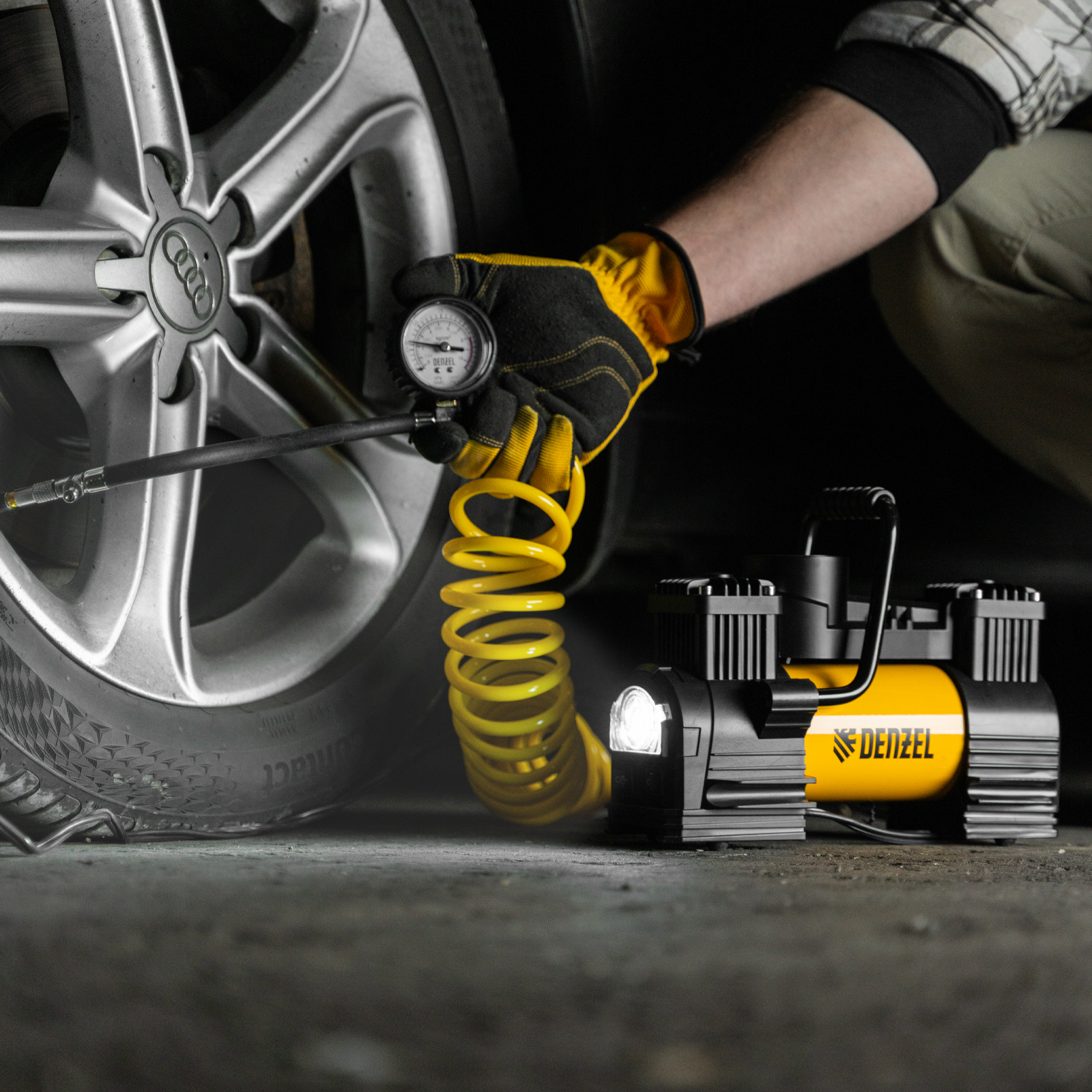 Компрессор автомобильный AC-75, 12 В, 10 атм., 75 л/мин, LED Denzel