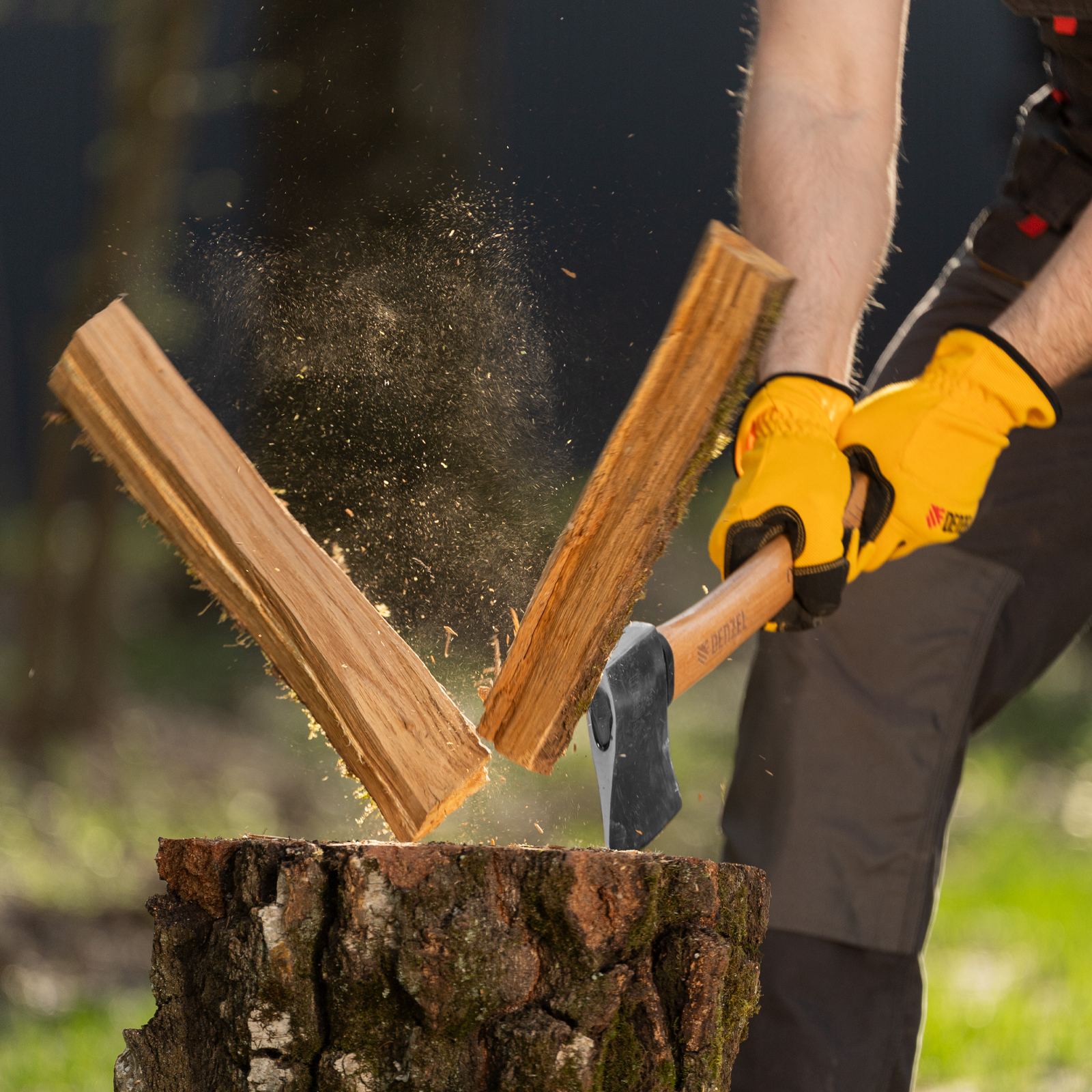 Топор кованый, 680 г, американский тип, буковая рукоятка, 360мм, EFP Denzel