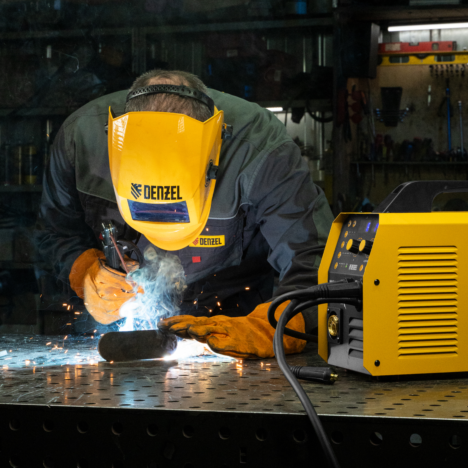 Аппарат инвертор. полуавтомат. cварки IMIG-200SP Pulse, 200 А, ПВ 60%, катушка 5 кг// Denzel