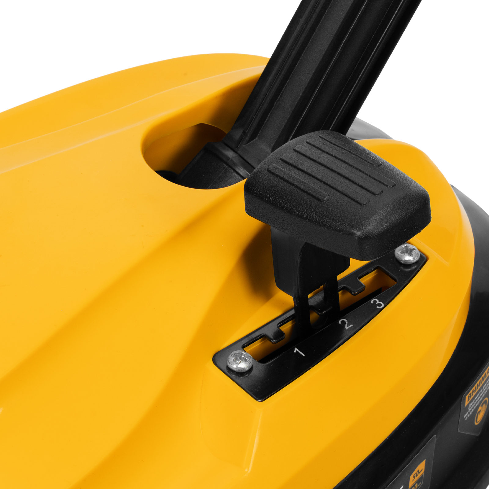 Портативная аккумуляторная газонокосилка CLM-22, Li-ion, 20В, 220 мм // Denzel