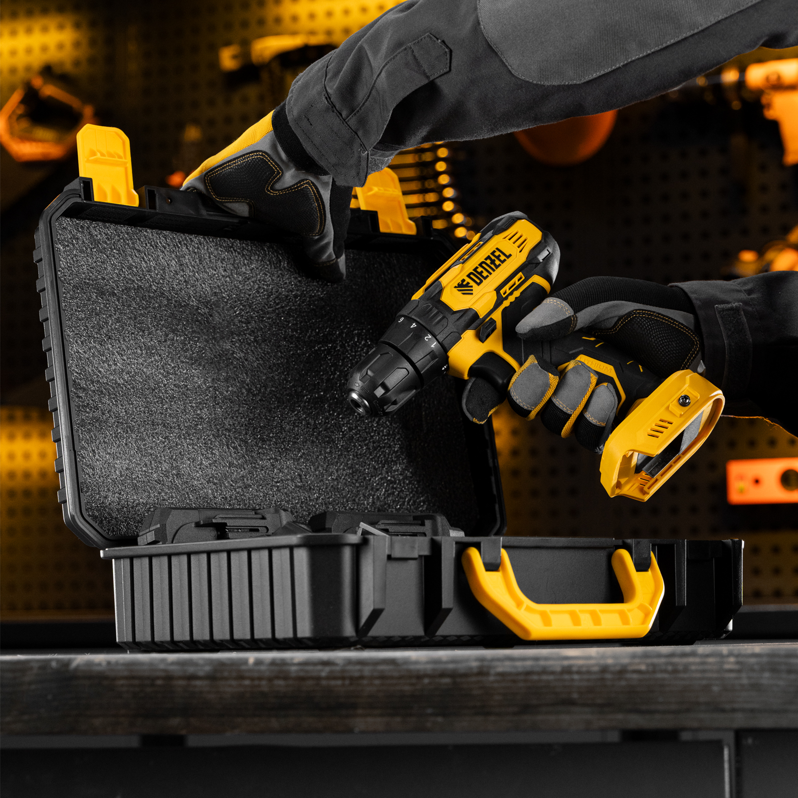 Дрель-шуруповерт аккумуляторная CDQ-20, Li-Ion, 20 В// Denzel