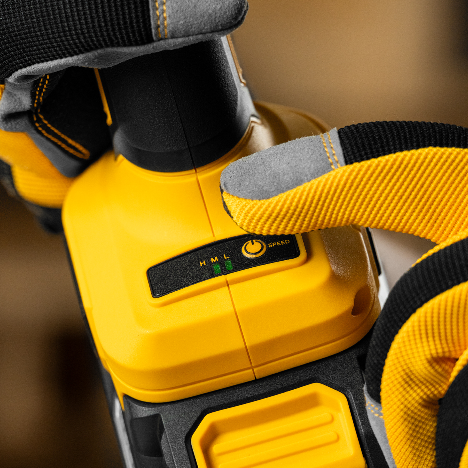 Машина шлифовальная угловая аккумуляторная бесщет. AGH-BL-20-125, Li-Ion, 20 В// Denzel