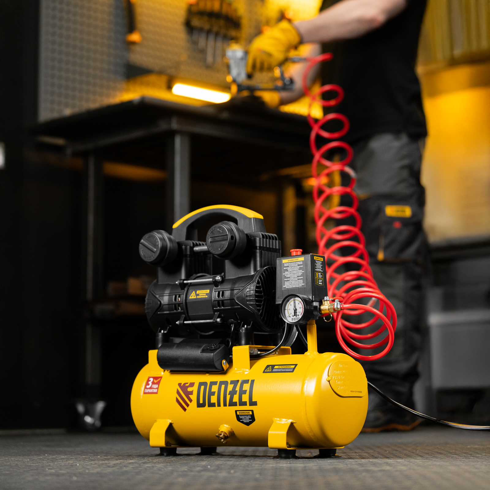 Компрессор безмасл. малошумный DLP-950/10, 950Вт,10 л, 2850 об/мин, 170 л/мин Denzel