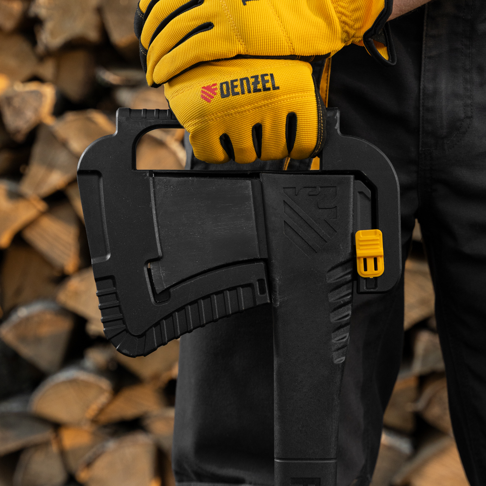 Топор-колун, F12, 2000 гр, двухкомпонентная рукоятка, 710 мм// Denzel