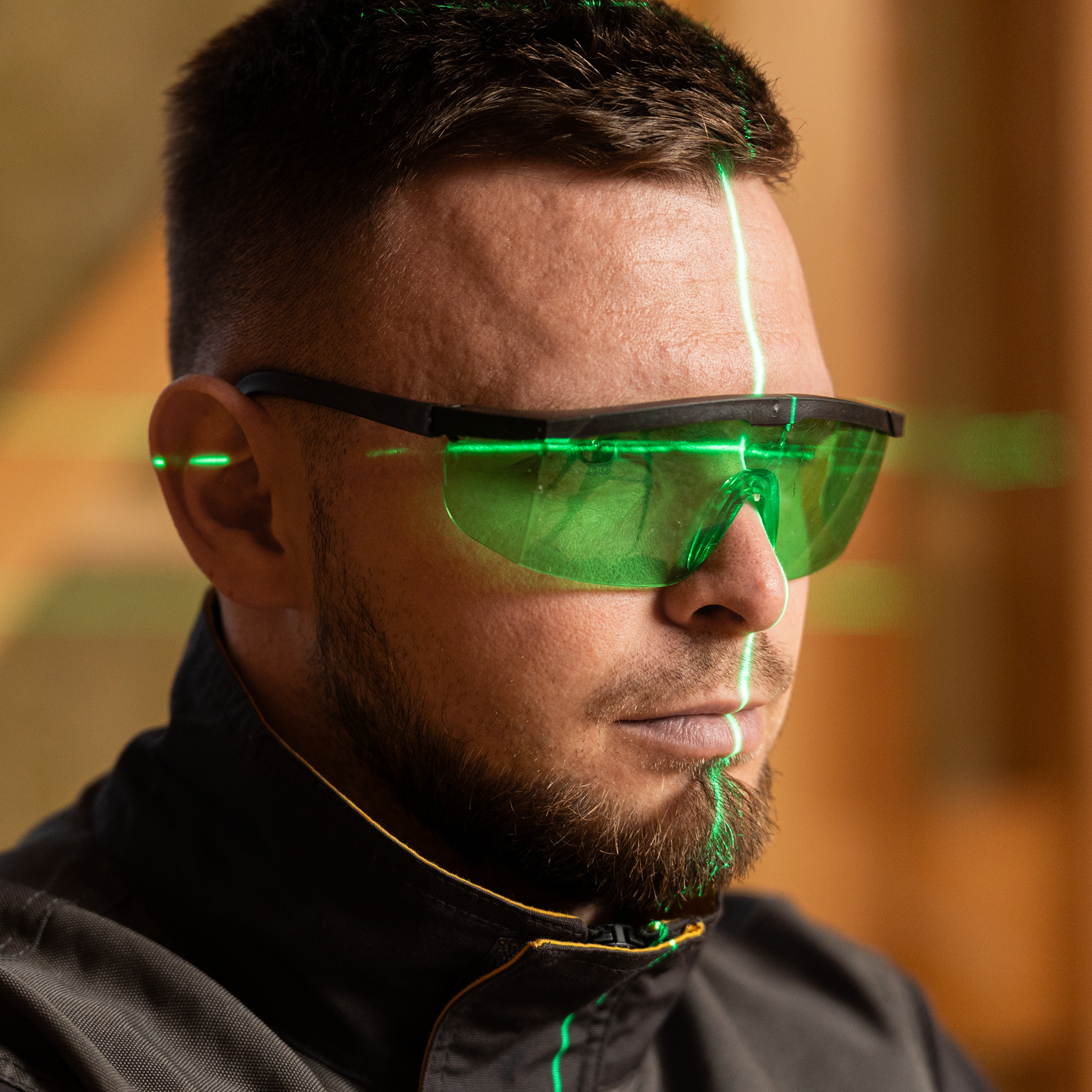 Лазерный уровень мультипризменный DLV-360-4C, 30 м, зеленый луч, Li-Ion 2,4 Aч, кейс// Denzel